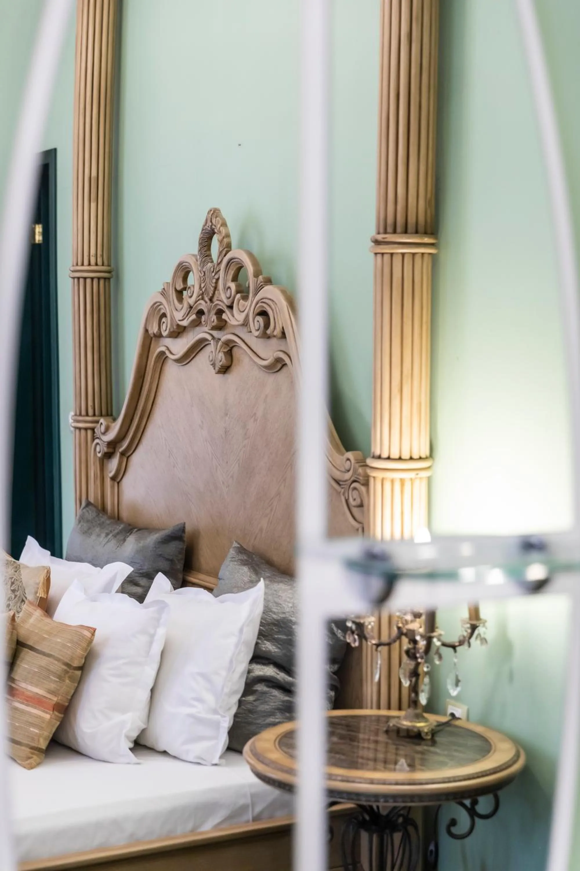 Bed in Charlino Plaza