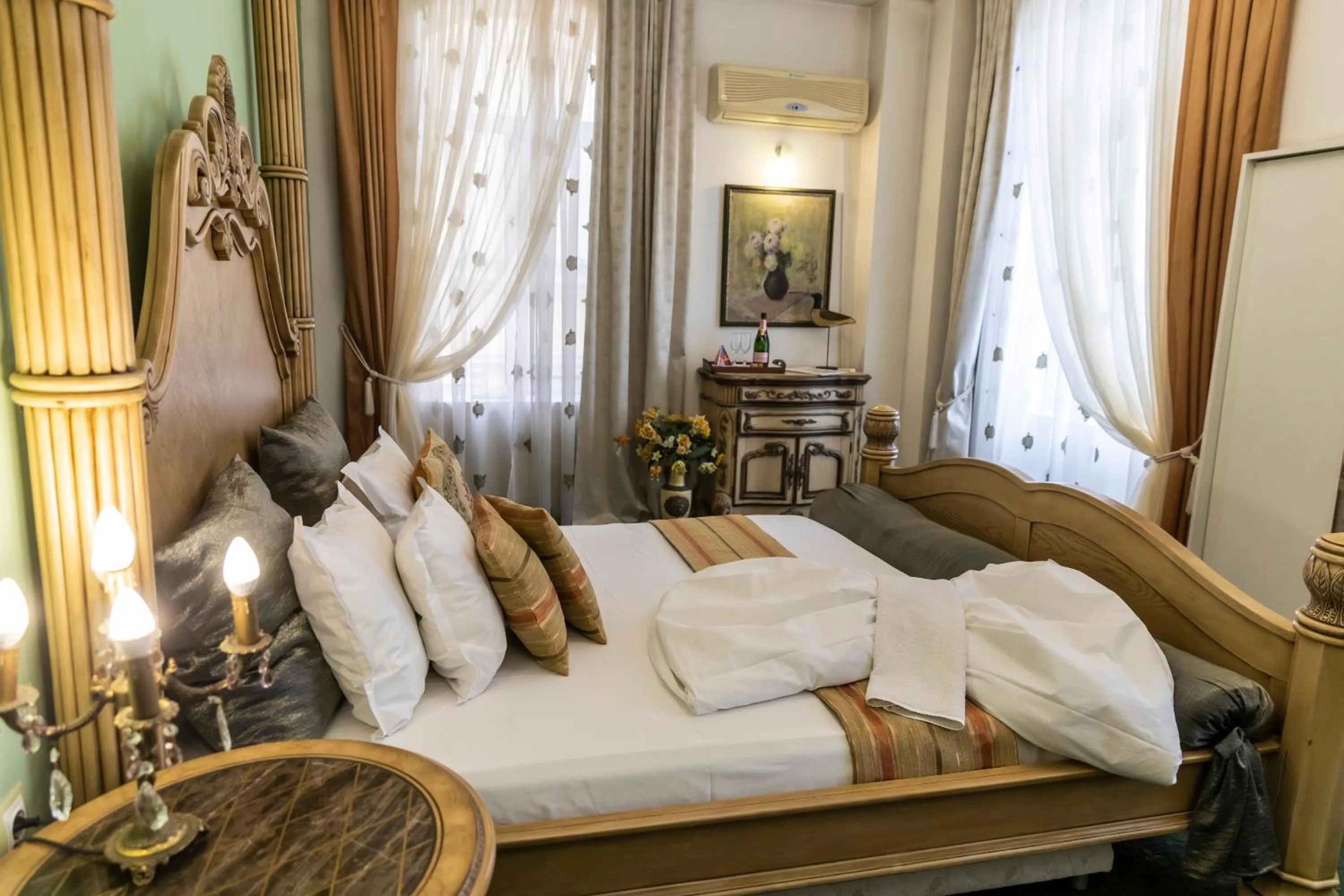 Bed in Charlino Plaza