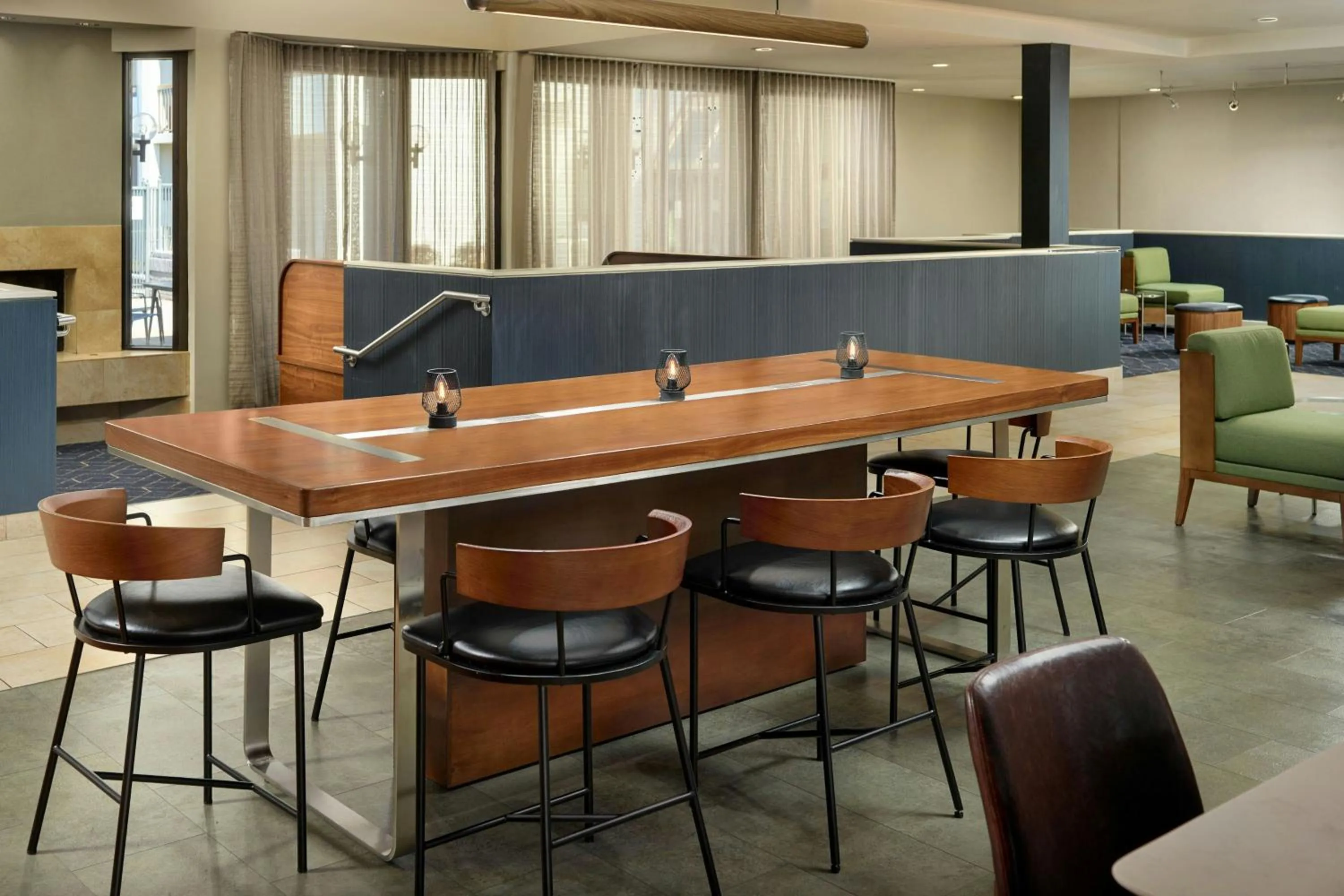 Restaurant/places to eat in Courtyard by Marriott Birmingham Homewood