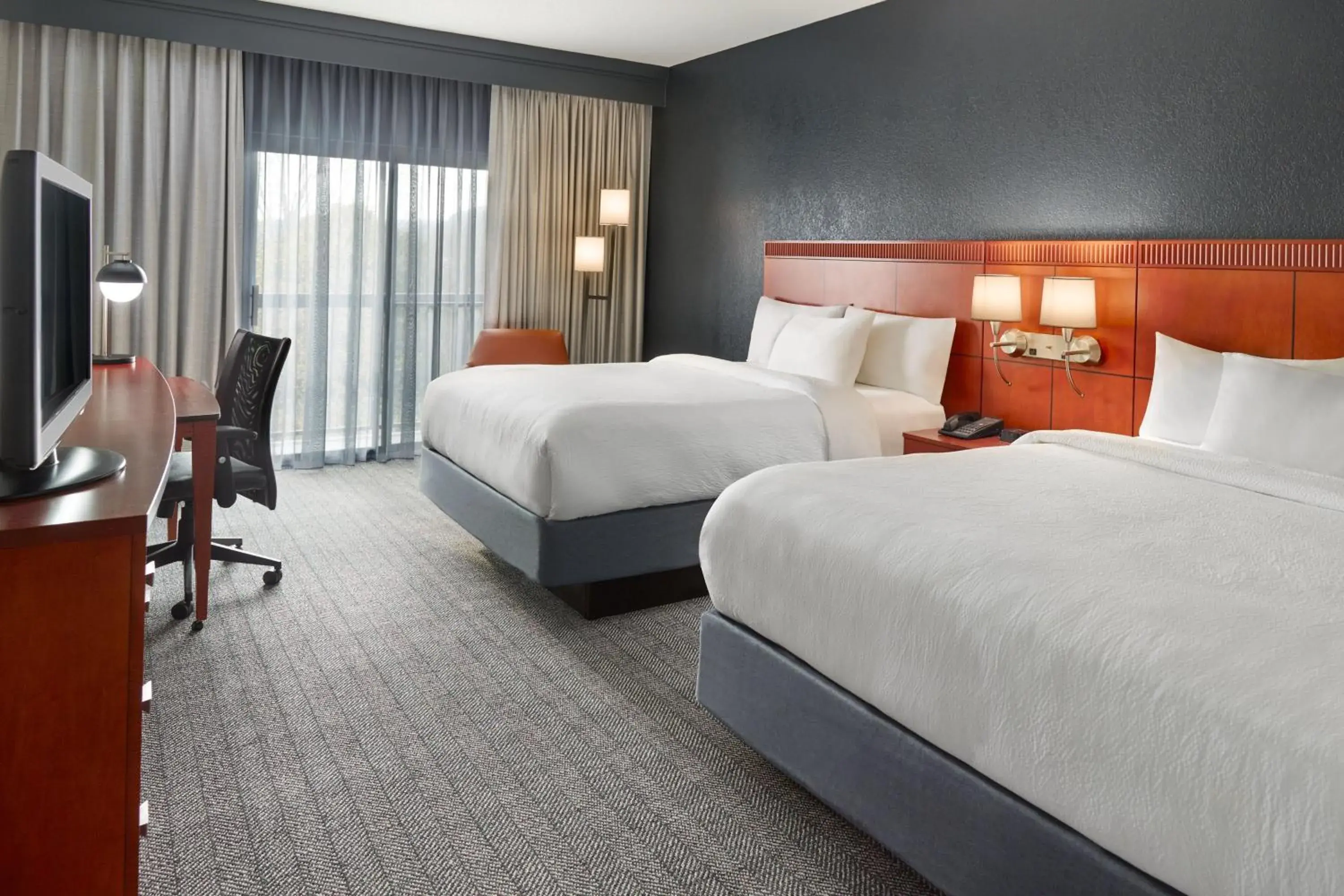 Queen Room with Two Queen Beds in Courtyard by Marriott Nashville Brentwood Queen Room with Two Queen Beds in Courtyard by Marriott Nashville Brentwood