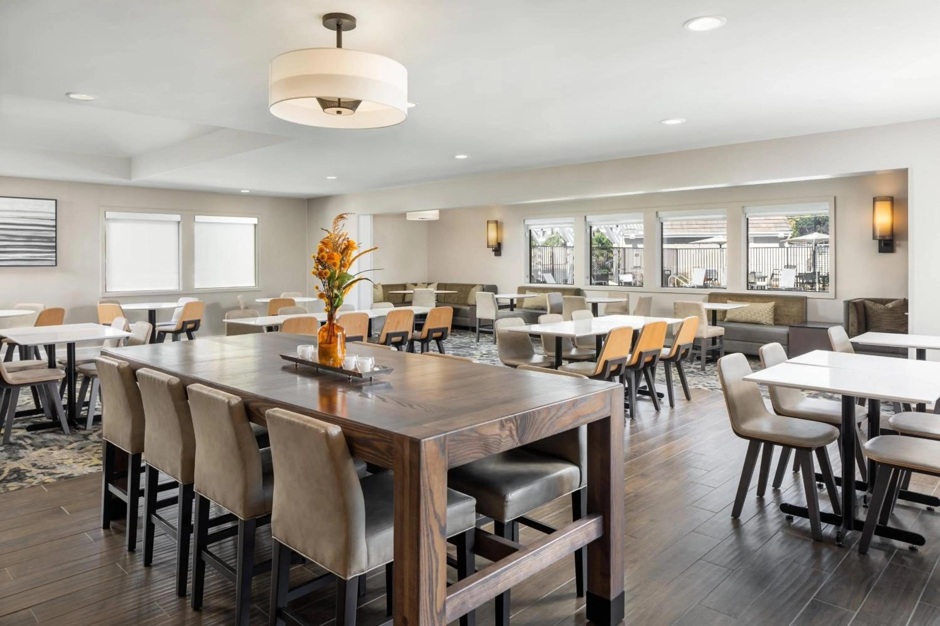 Restaurant/places to eat in Residence Inn Pasadena Arcadia