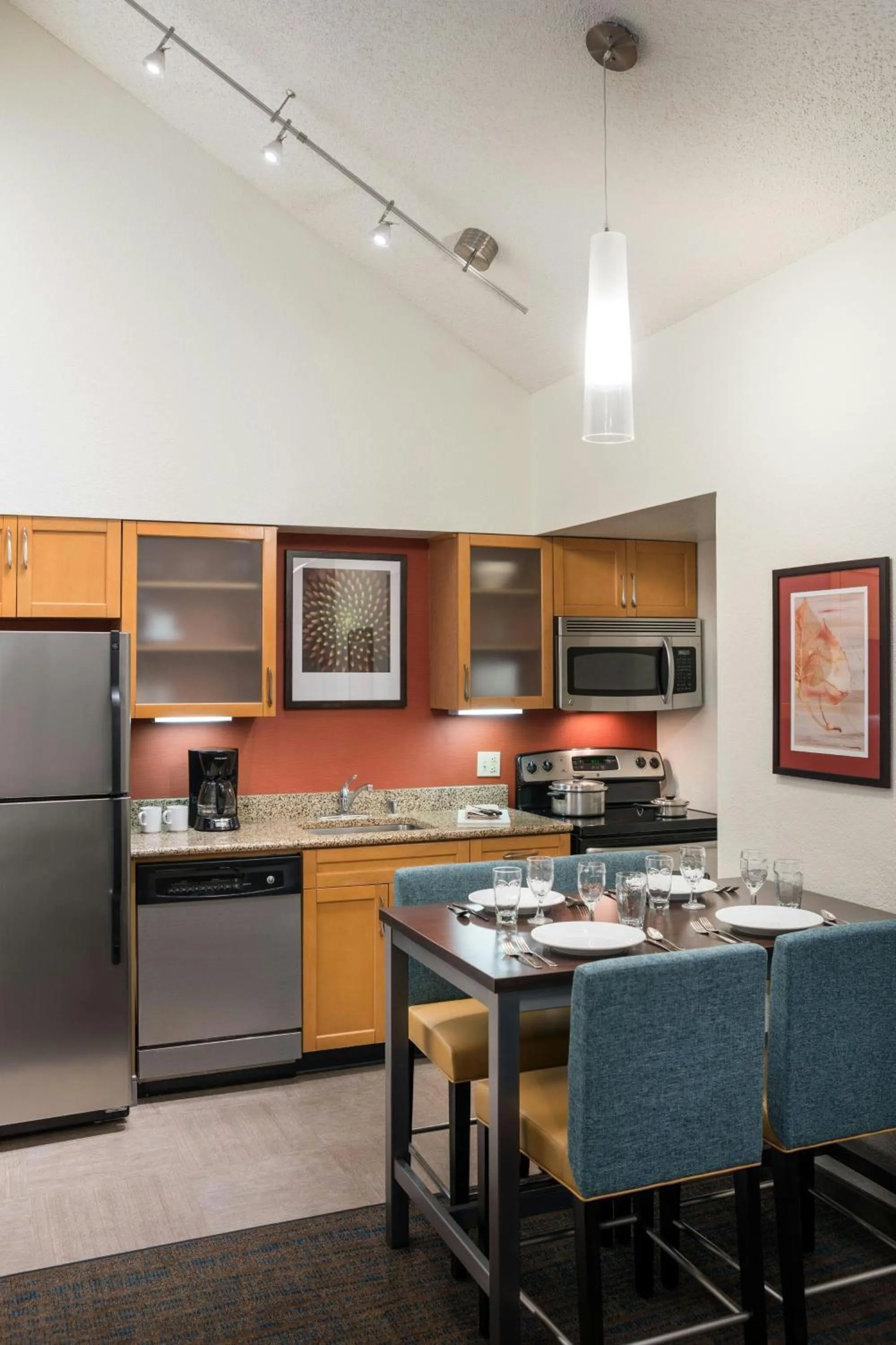 Kitchen or kitchenette in Residence Inn Pasadena Arcadia