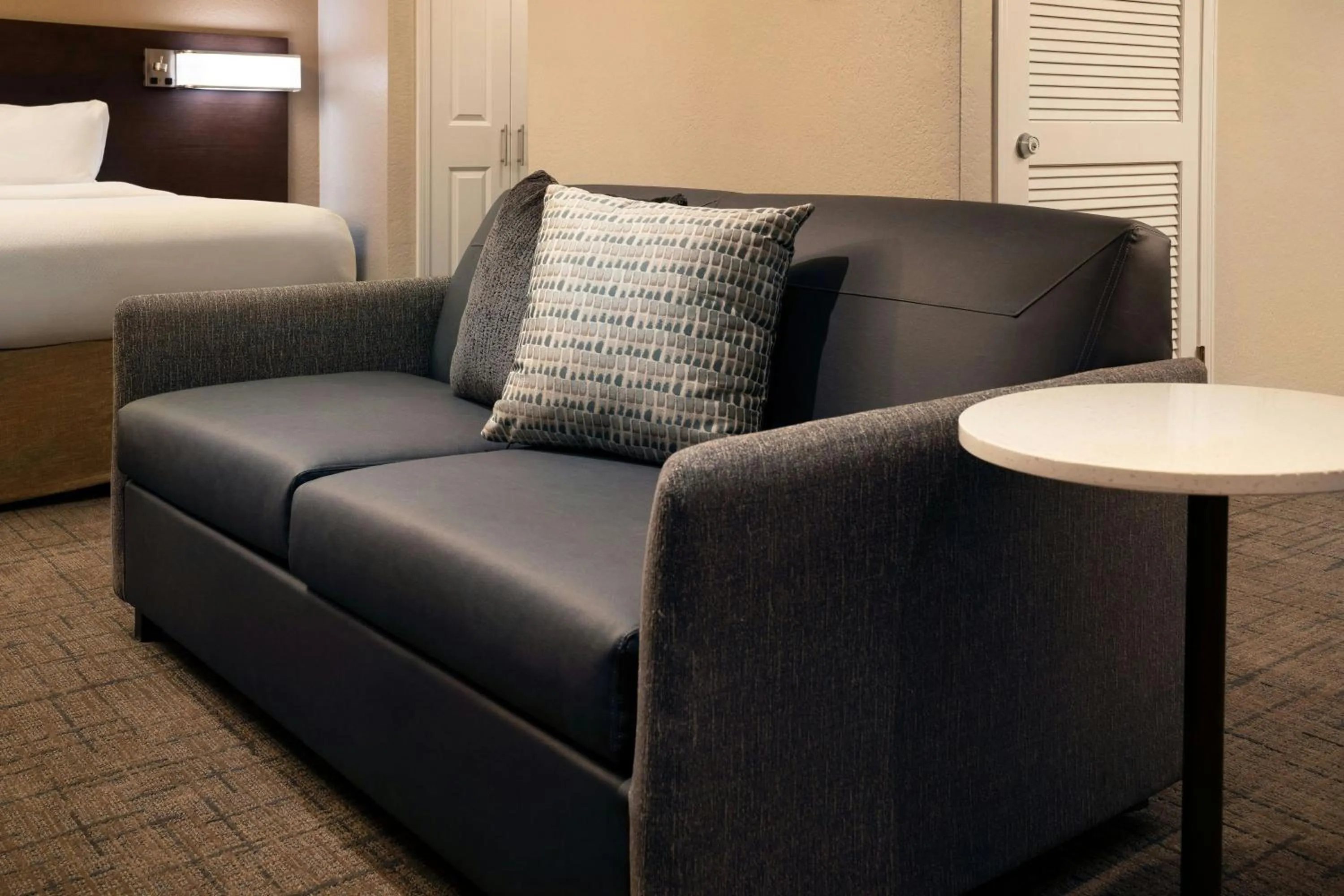 Photo of the whole room, Bed in Residence Inn Pasadena Arcadia