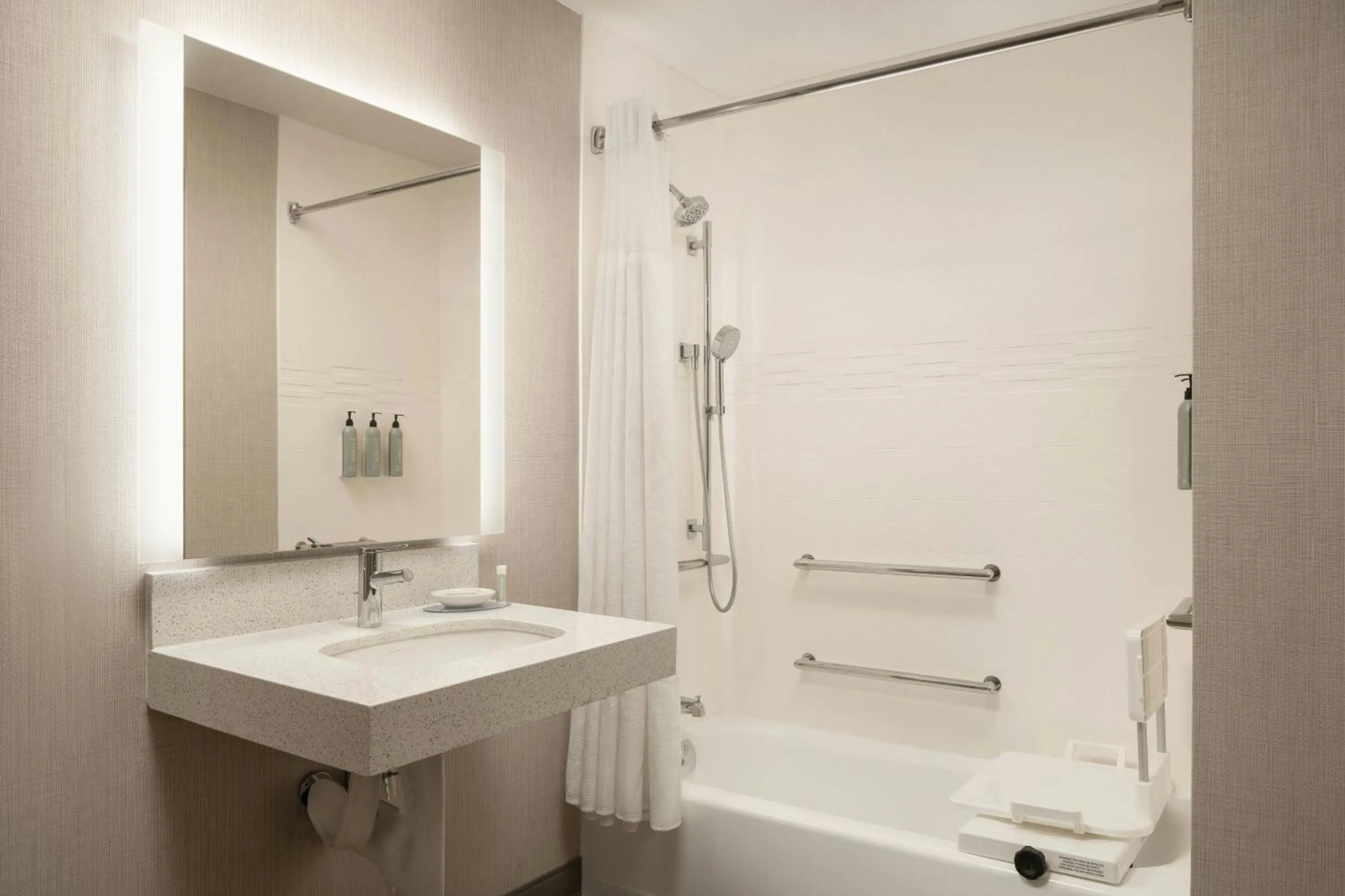 Photo of the whole room in Residence Inn Pasadena Arcadia