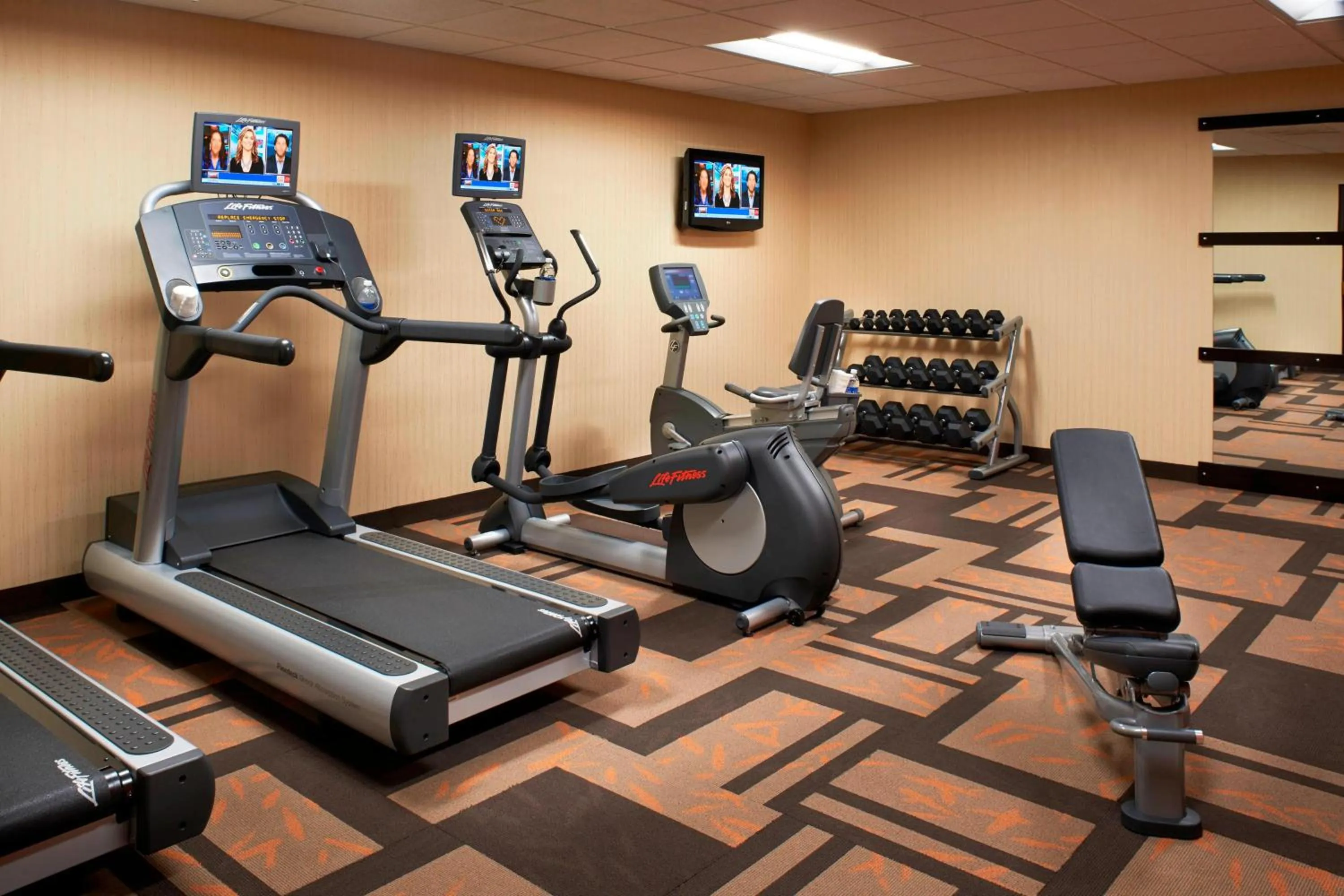 Fitness centre/facilities in Courtyard Chicago Arlington Heights/South