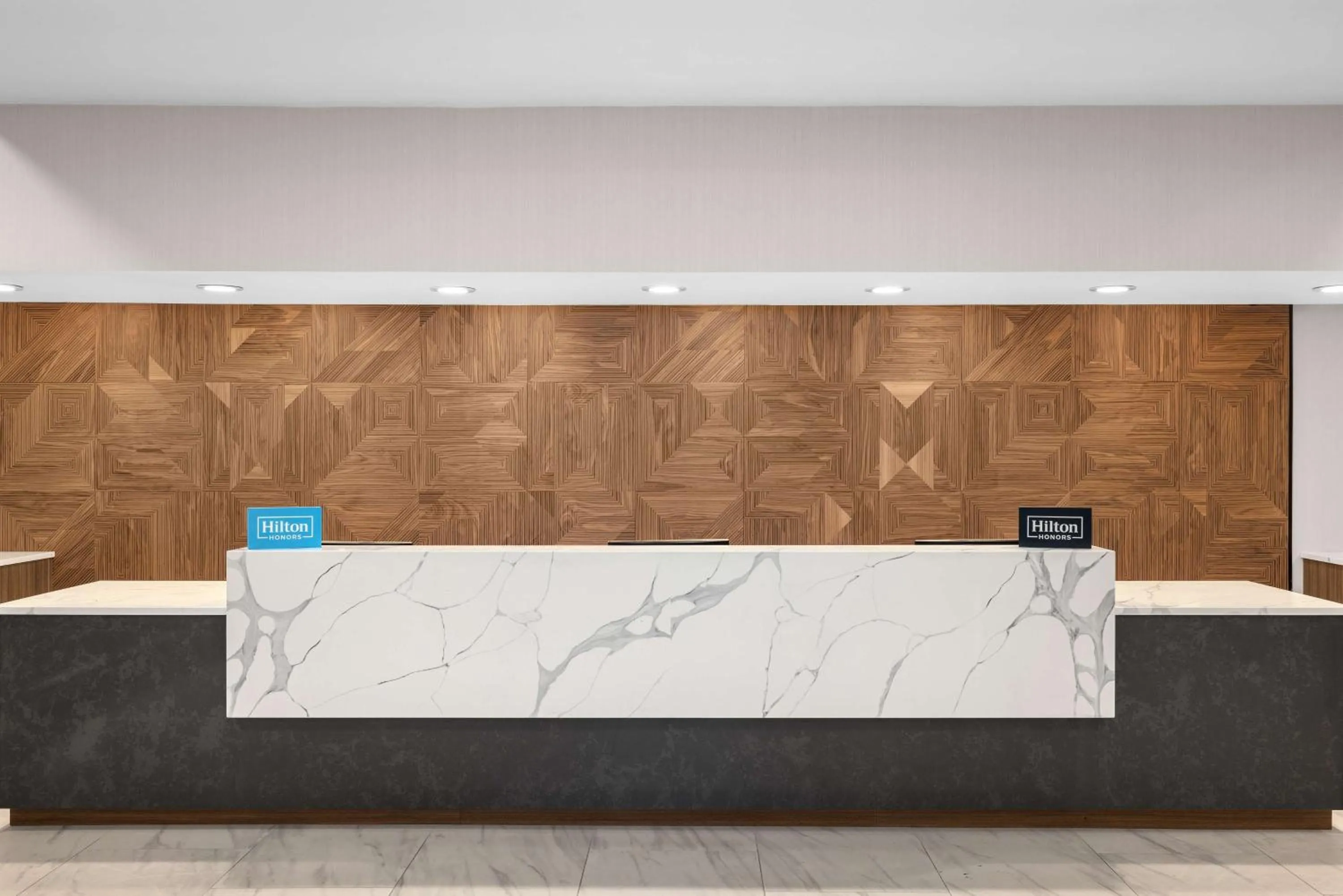 Lobby or reception in Hampton Inn & Suites Downers Grove Chicago