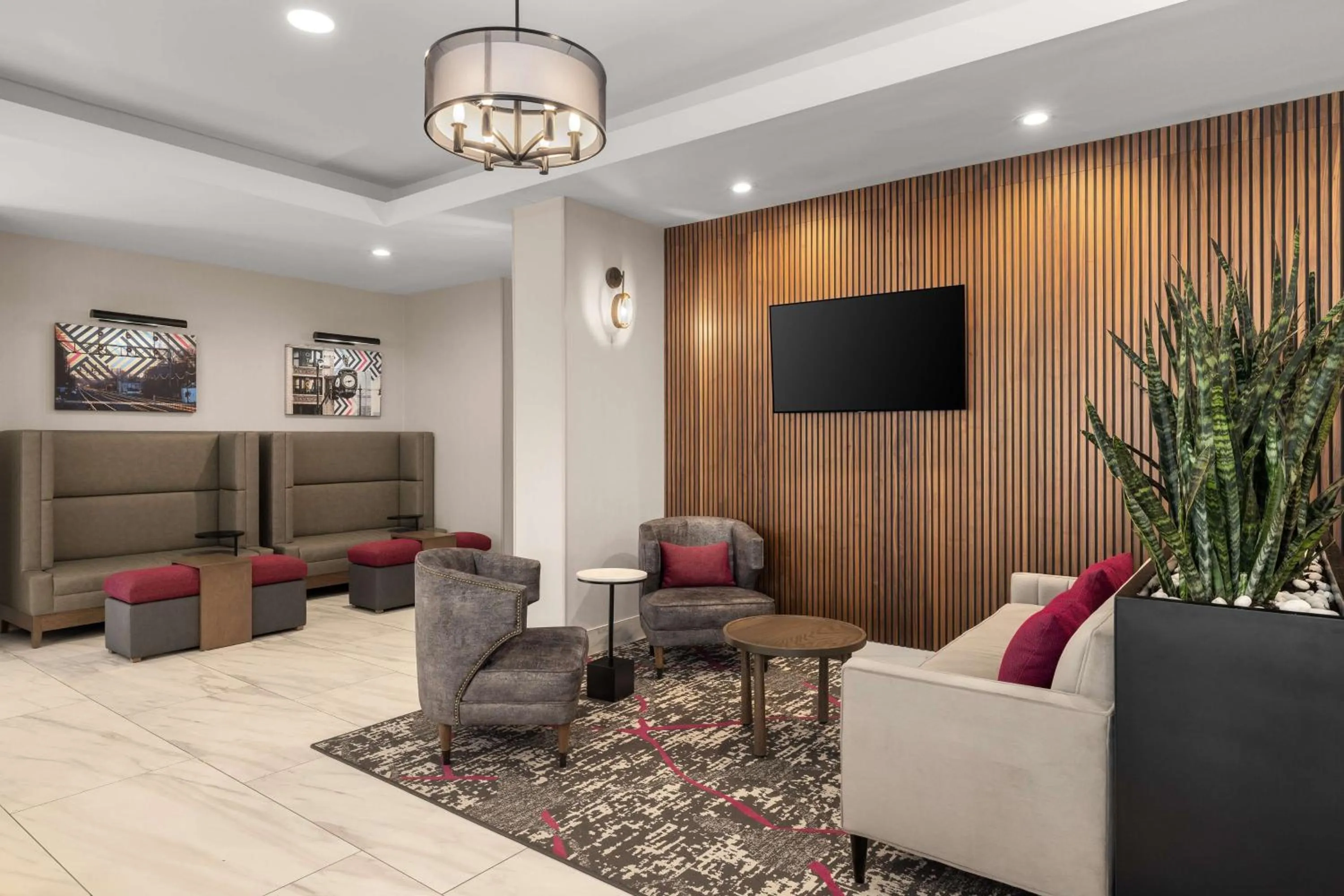 Lobby or reception in Hampton Inn & Suites Downers Grove Chicago