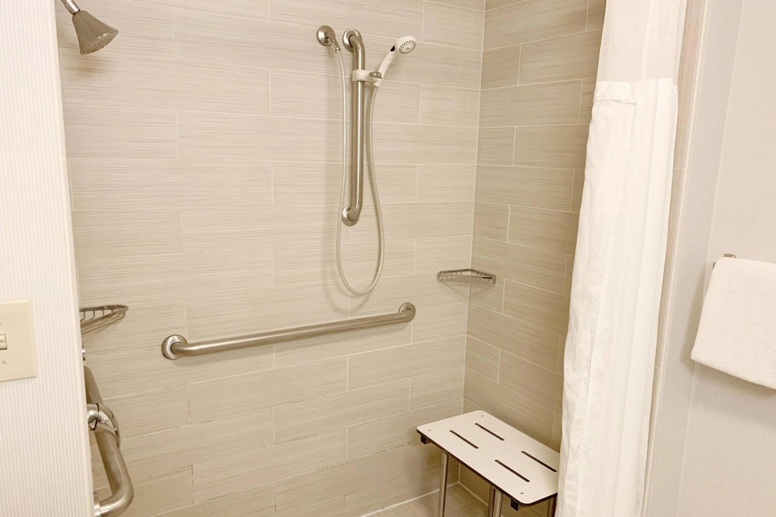 Bathroom in Courtyard by Marriott Cleveland Westlake