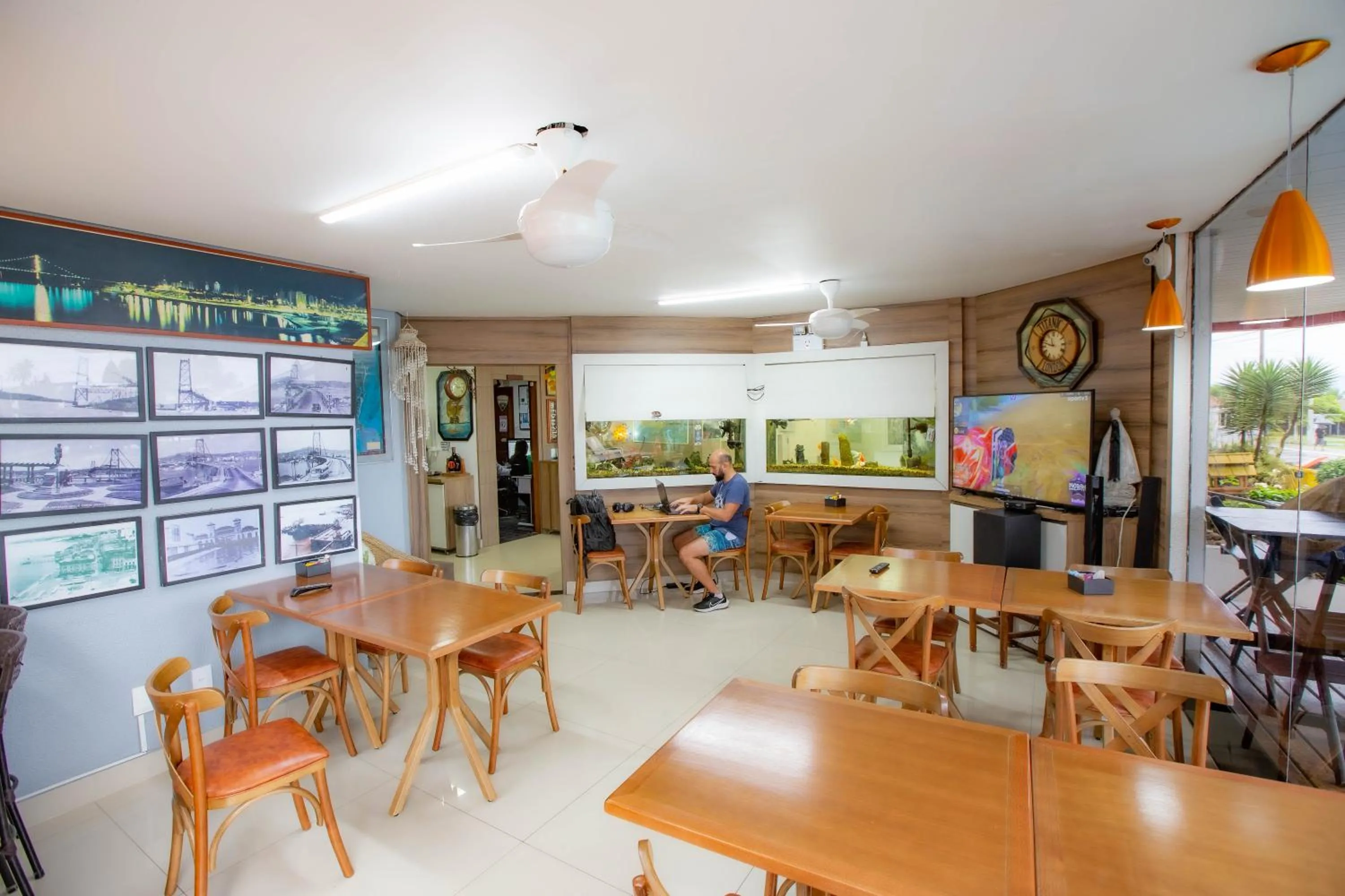 Restaurant/places to eat in Hotel Vila Mar