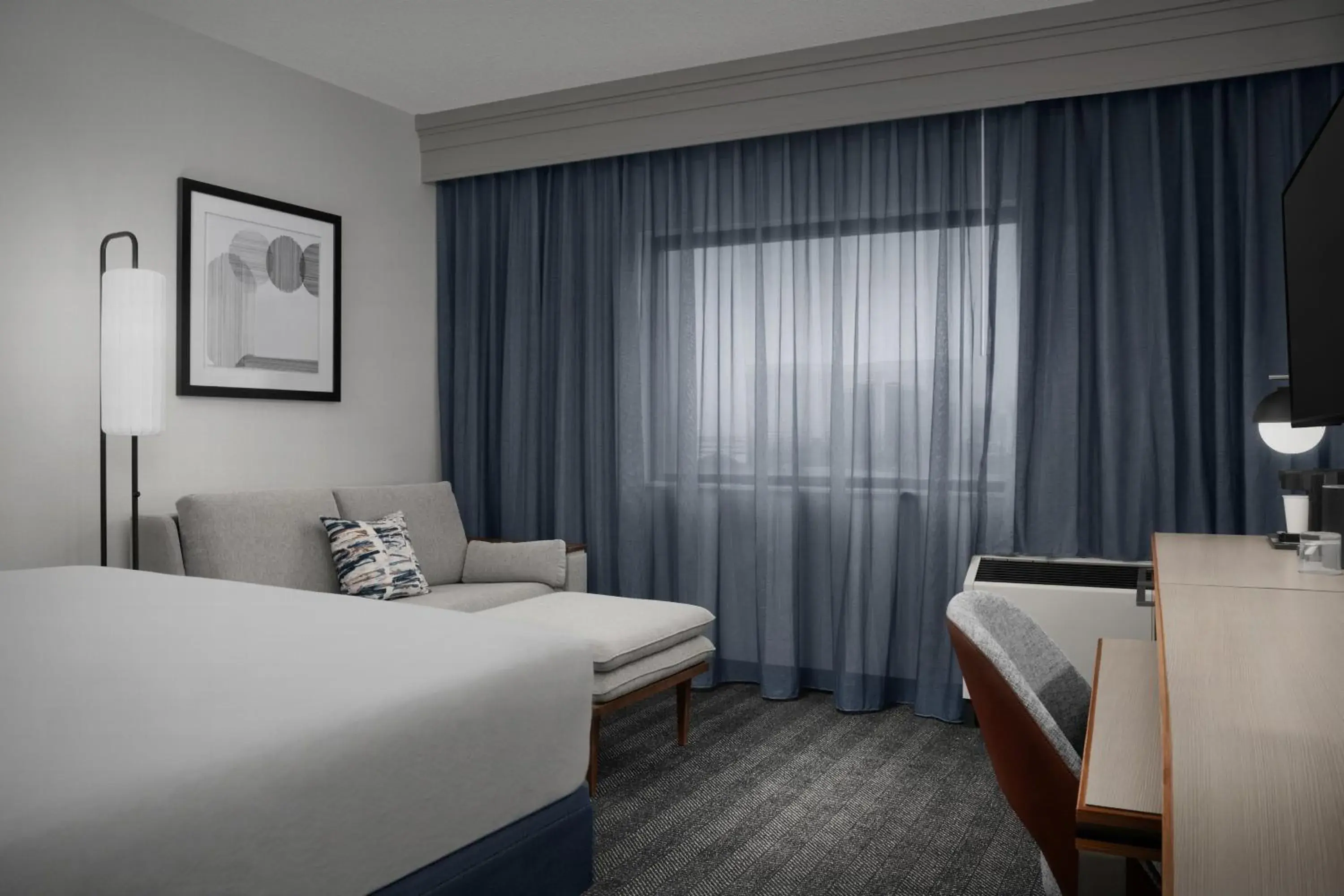 King Room with Sofa Bed in Courtyard Dallas Addison Quorum Drive King Room with Sofa Bed in Courtyard Dallas Addison Quorum Drive