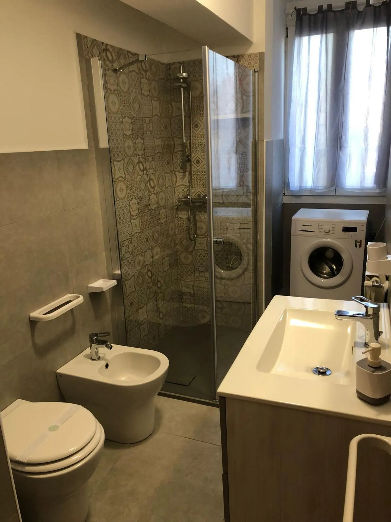 Shower in Locanda del Musso con Ristorante