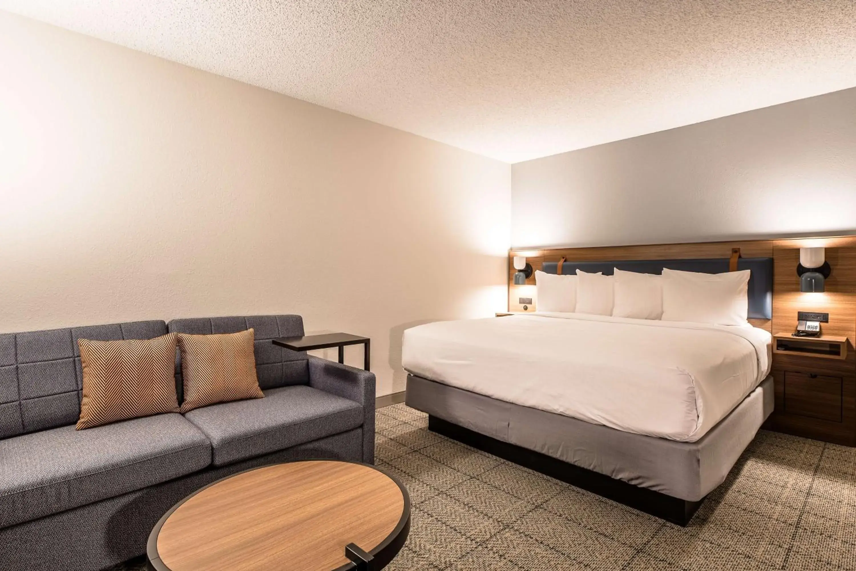 King Room - Hearing Accessible in Sonesta Select Dallas Richardson King Room - Hearing Accessible in Sonesta Select Dallas Richardson