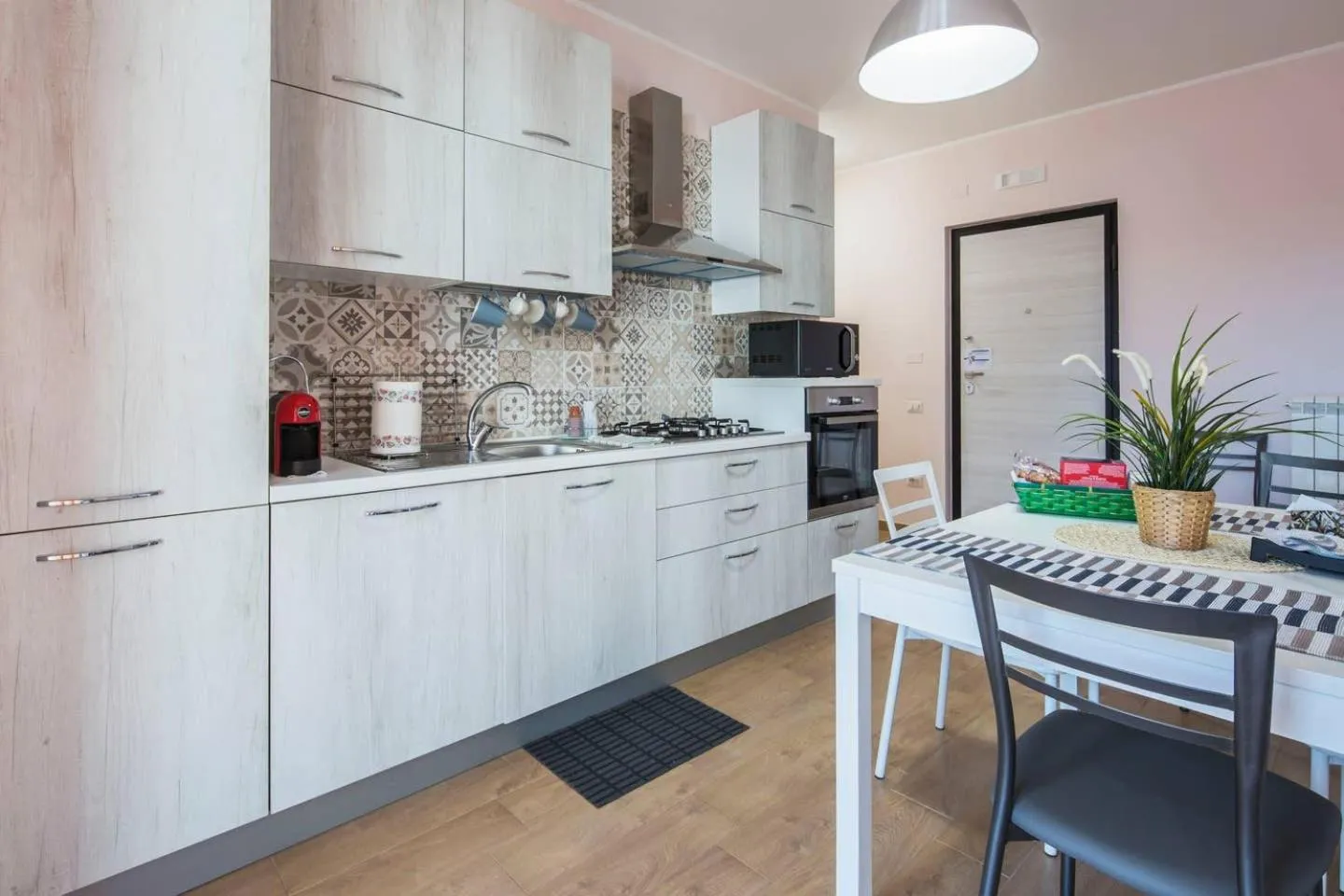 Communal kitchen in B&B La Tinta