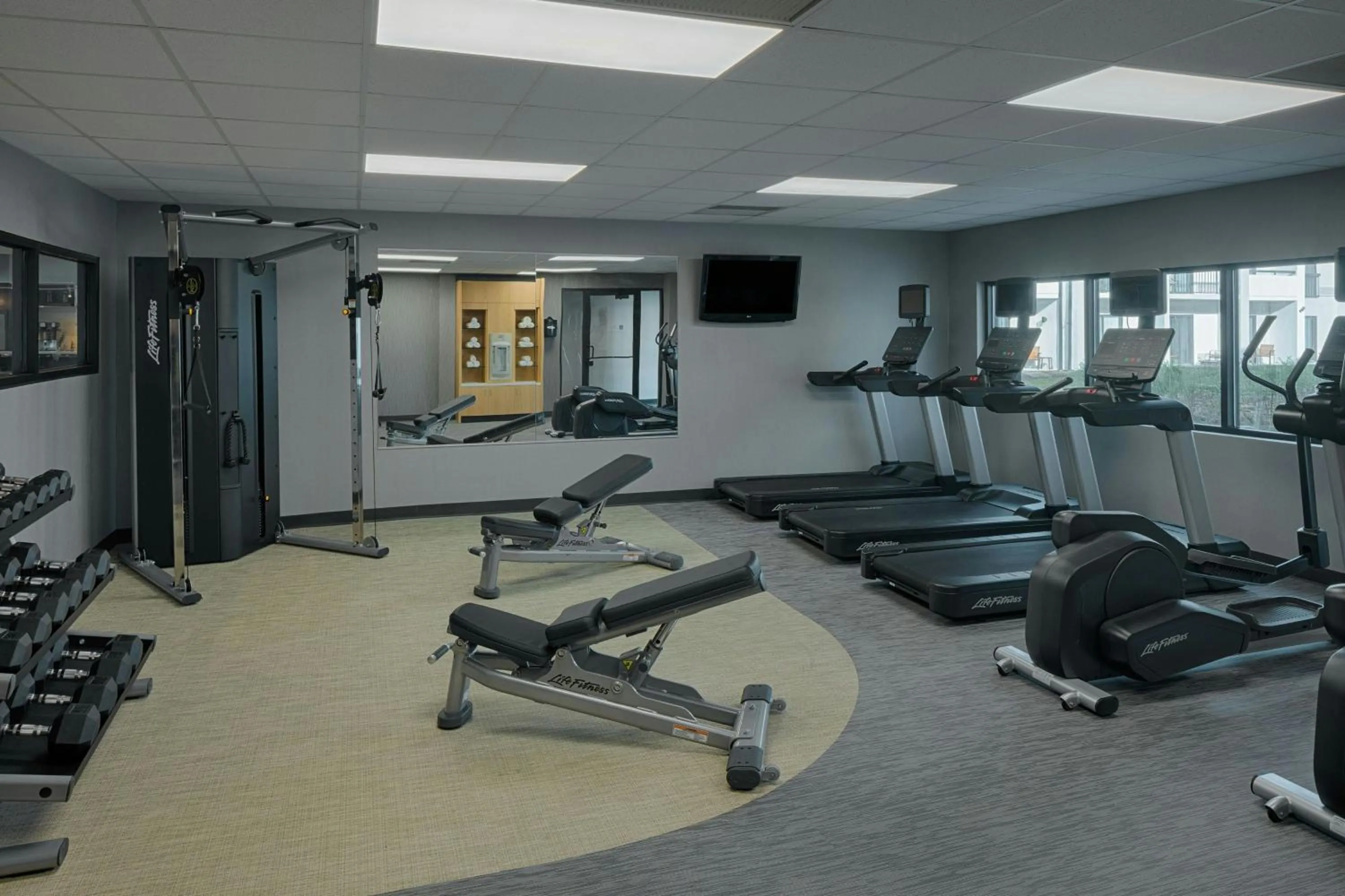 Fitness centre/facilities in Courtyard Dayton South Mall