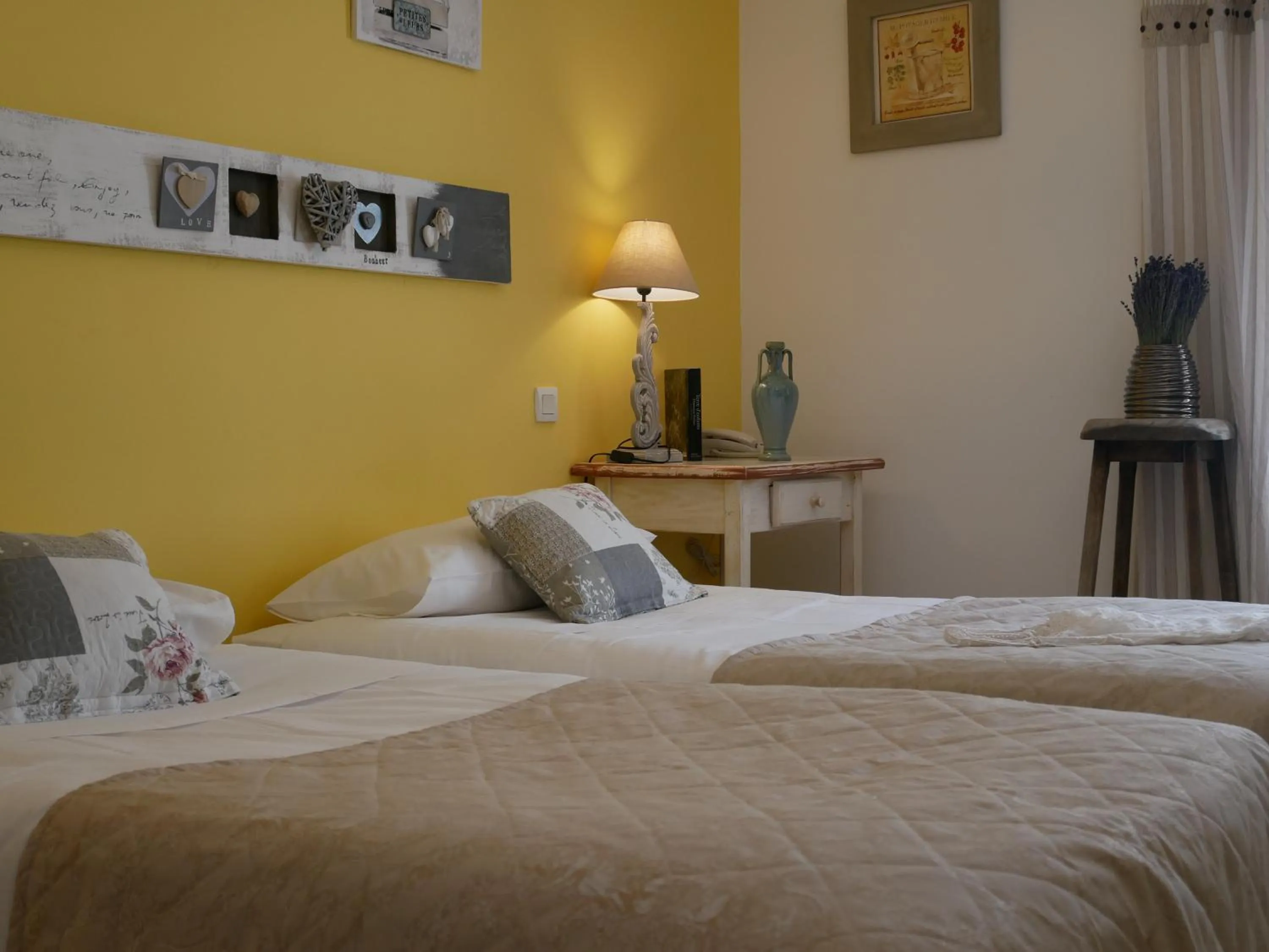 Photo of the whole room, Bed in Hotel Les Ambres