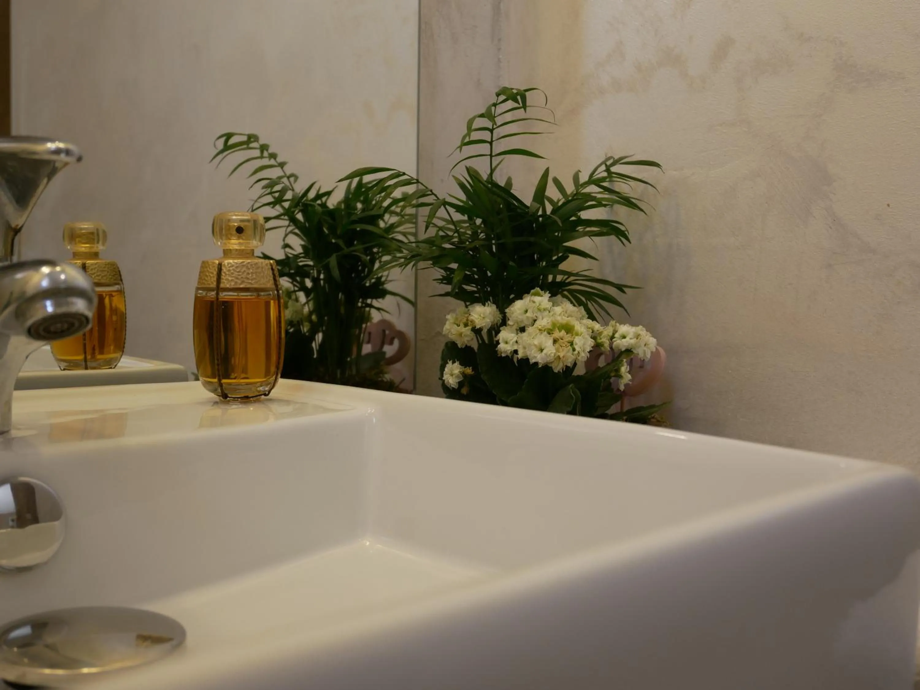 Bathroom in Hotel Les Ambres