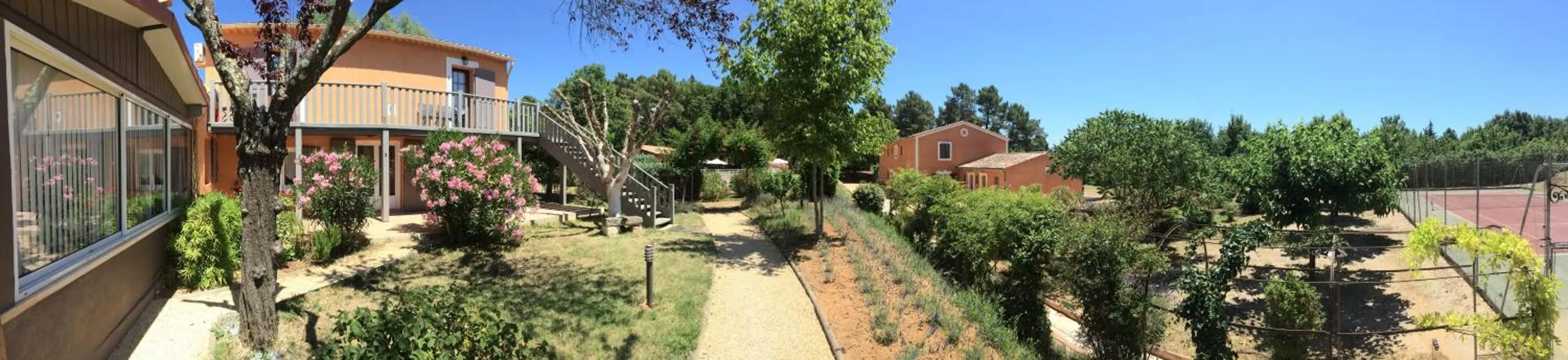 Garden in Hotel Les Ambres