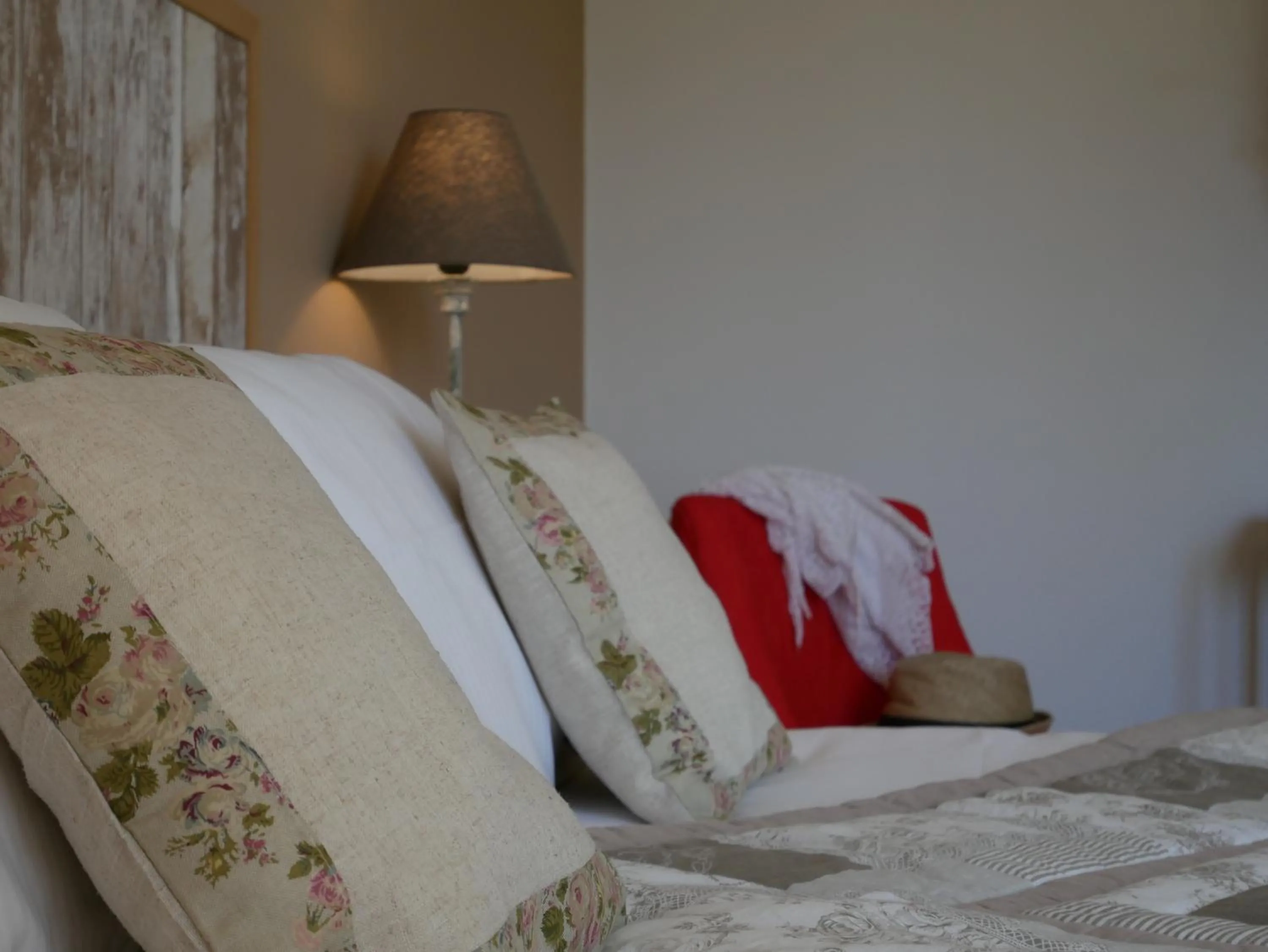 Decorative detail, Bed in Hotel Les Ambres