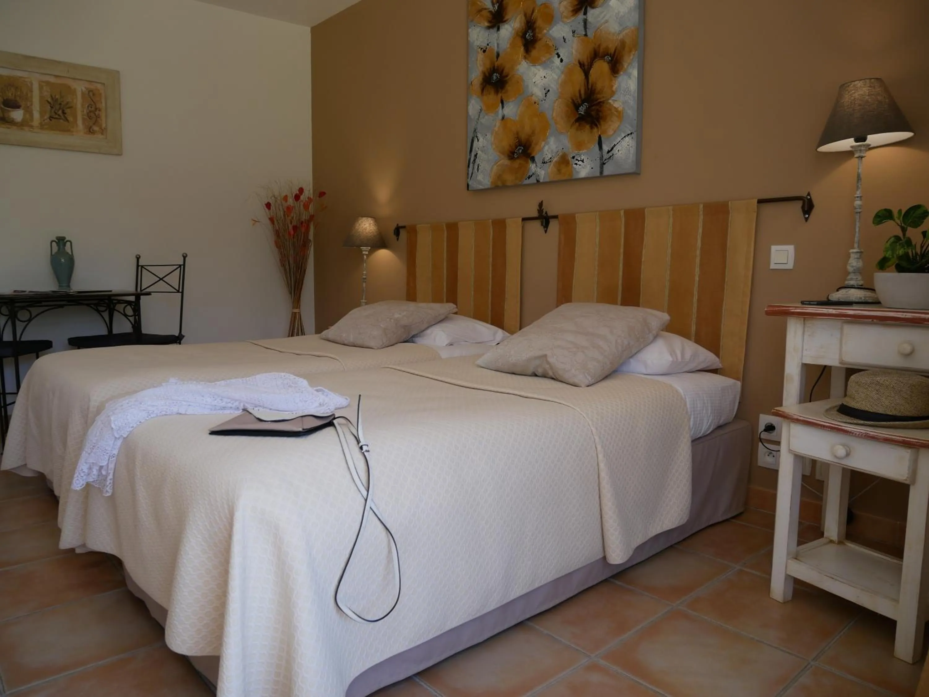 Photo of the whole room, Bed in Hotel Les Ambres