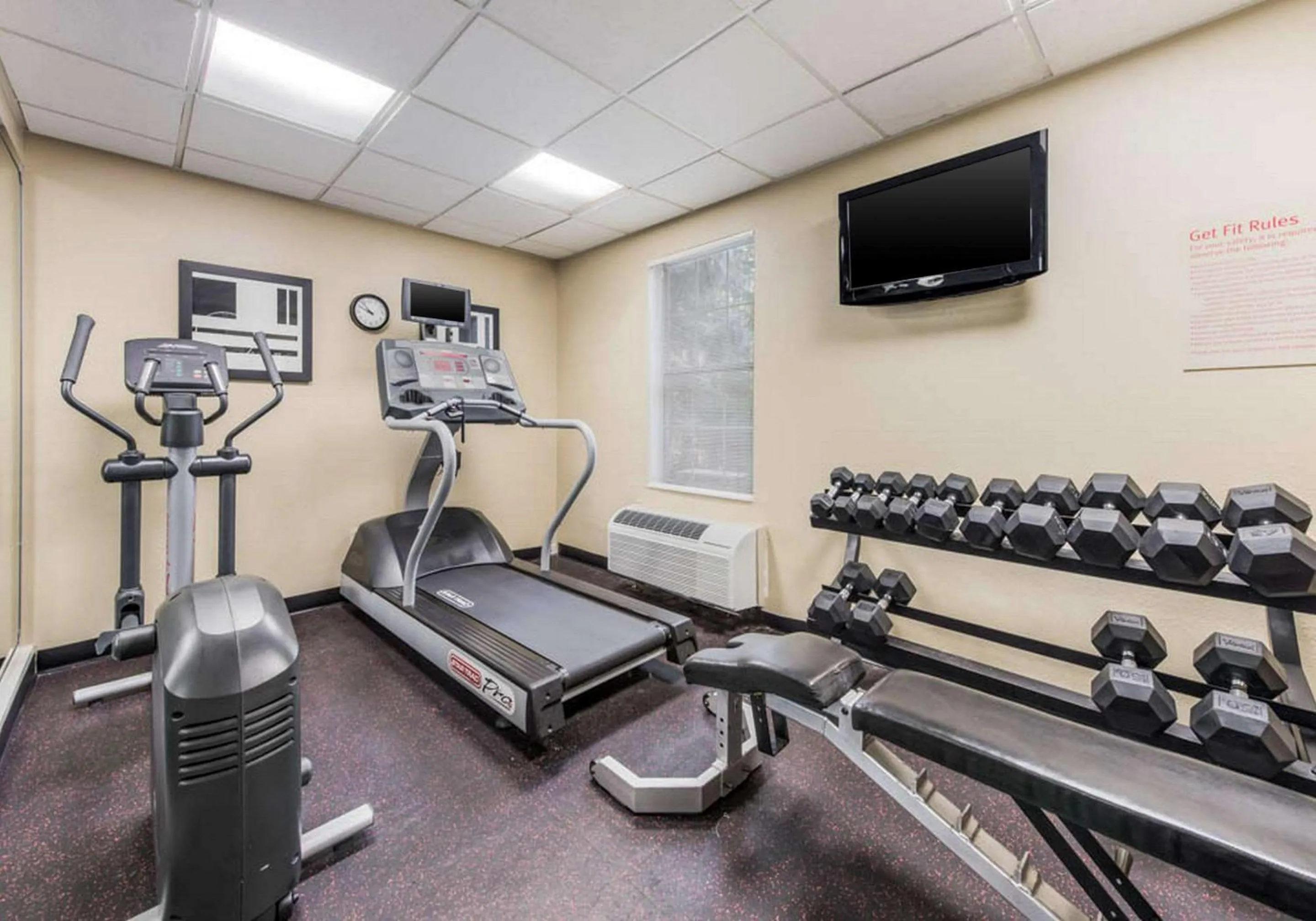 Fitness centre/facilities in Birch Hills Suites - Blue Ash