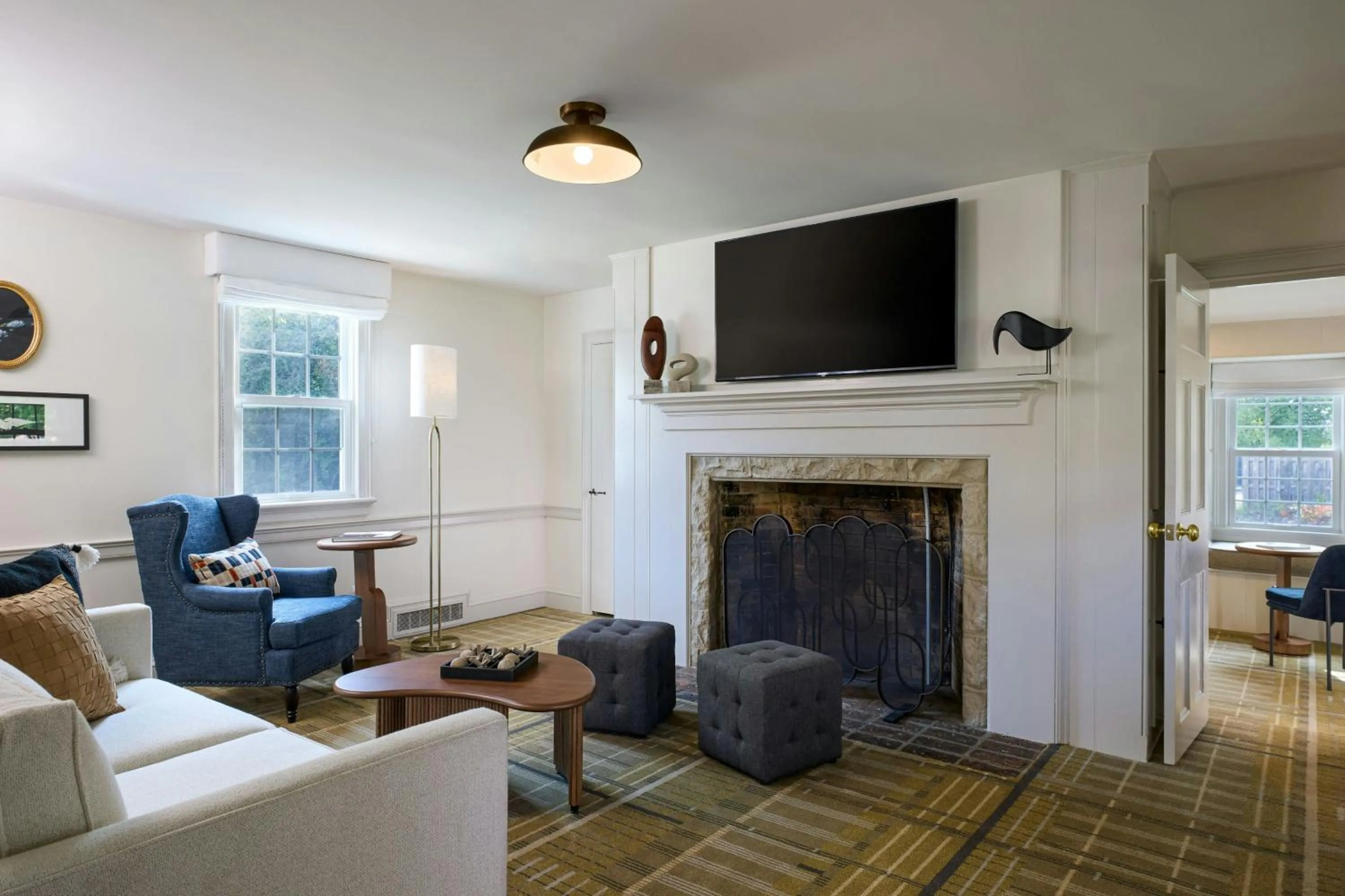 Living room in Dearborn Inn, Autograph Collection