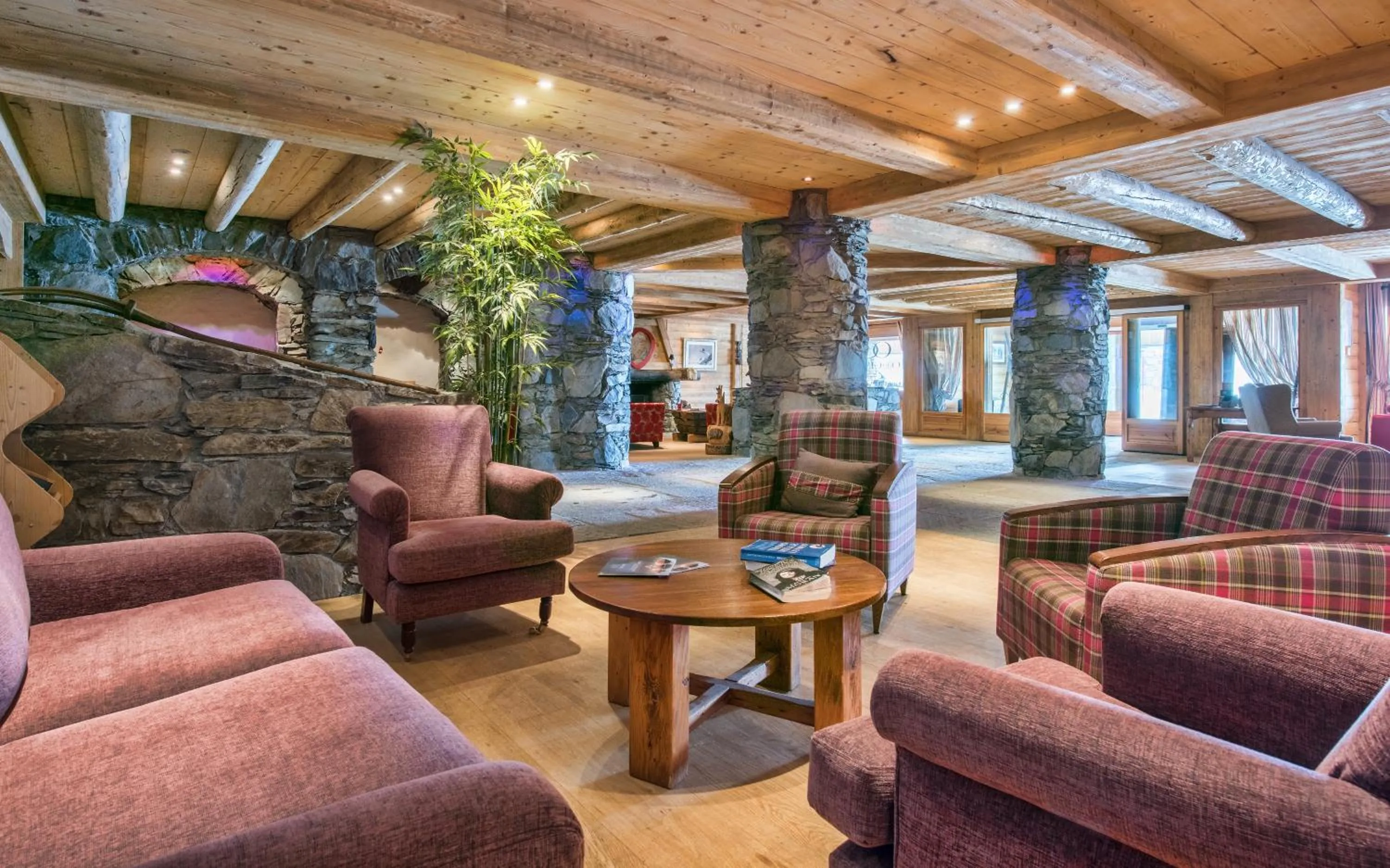 Lobby or reception in CGH Résidences & Spas Les Cimes Blanches