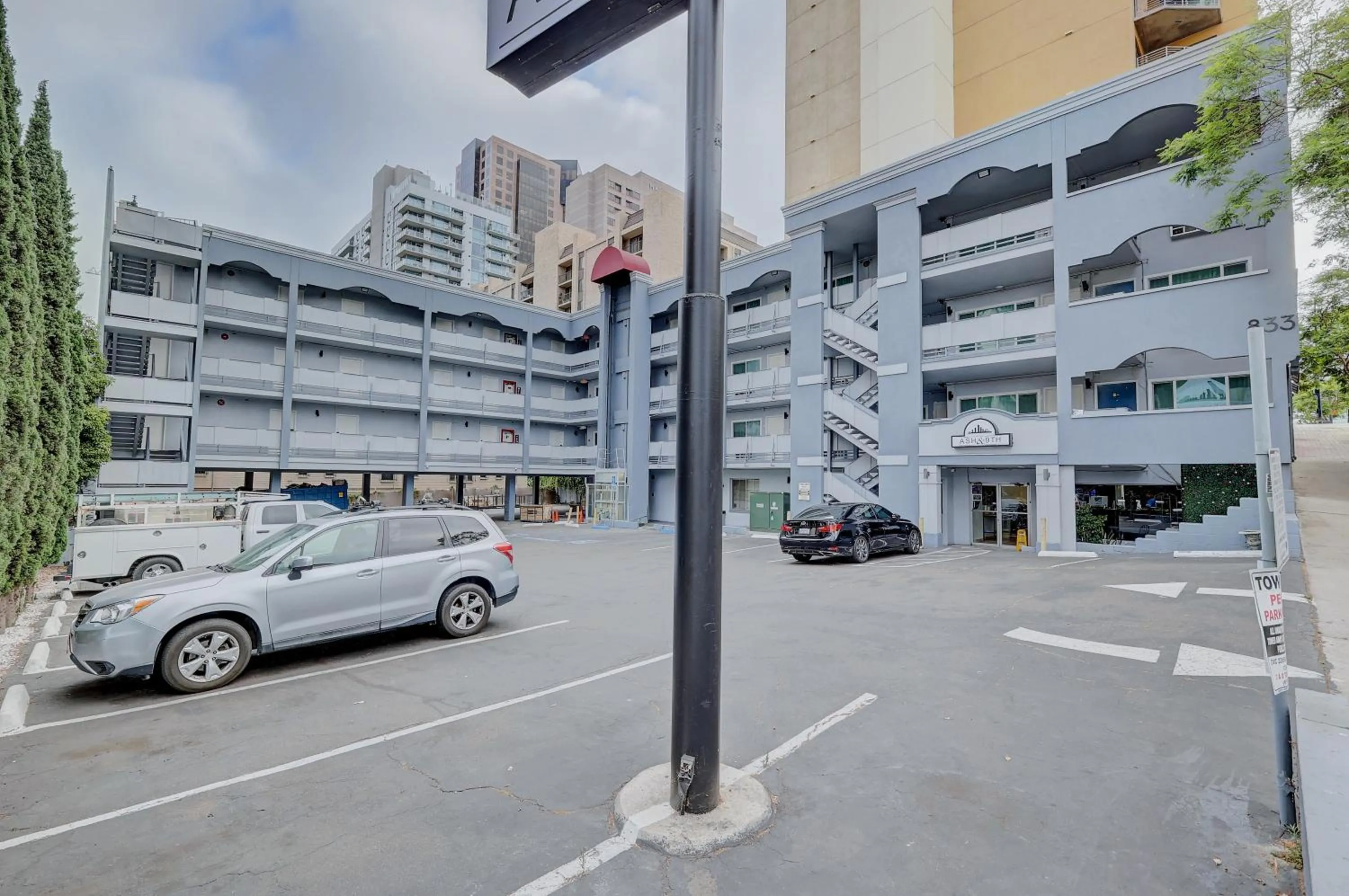 Property building in Hotel Ash&9th