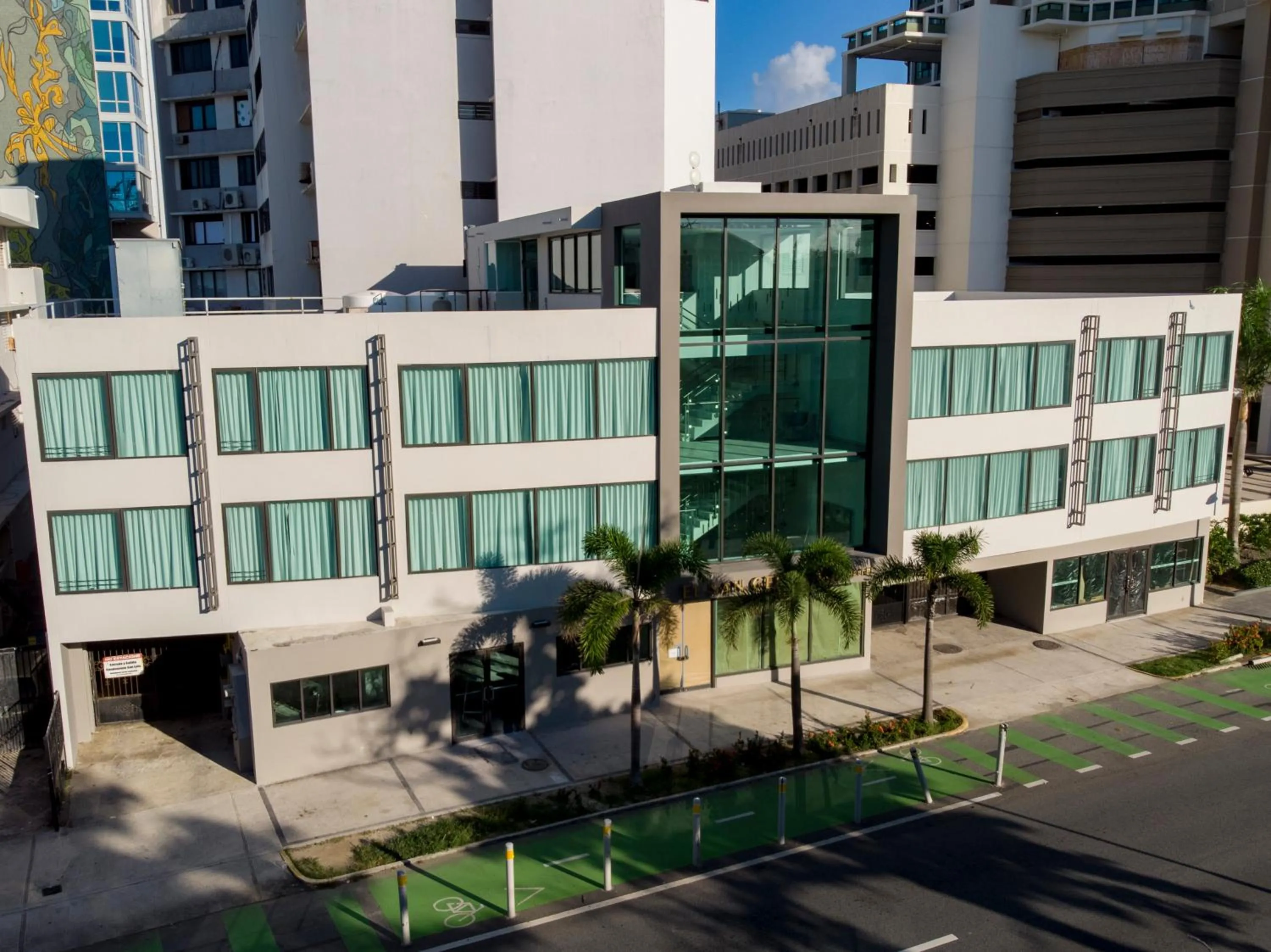 Property building in El San Geronimo