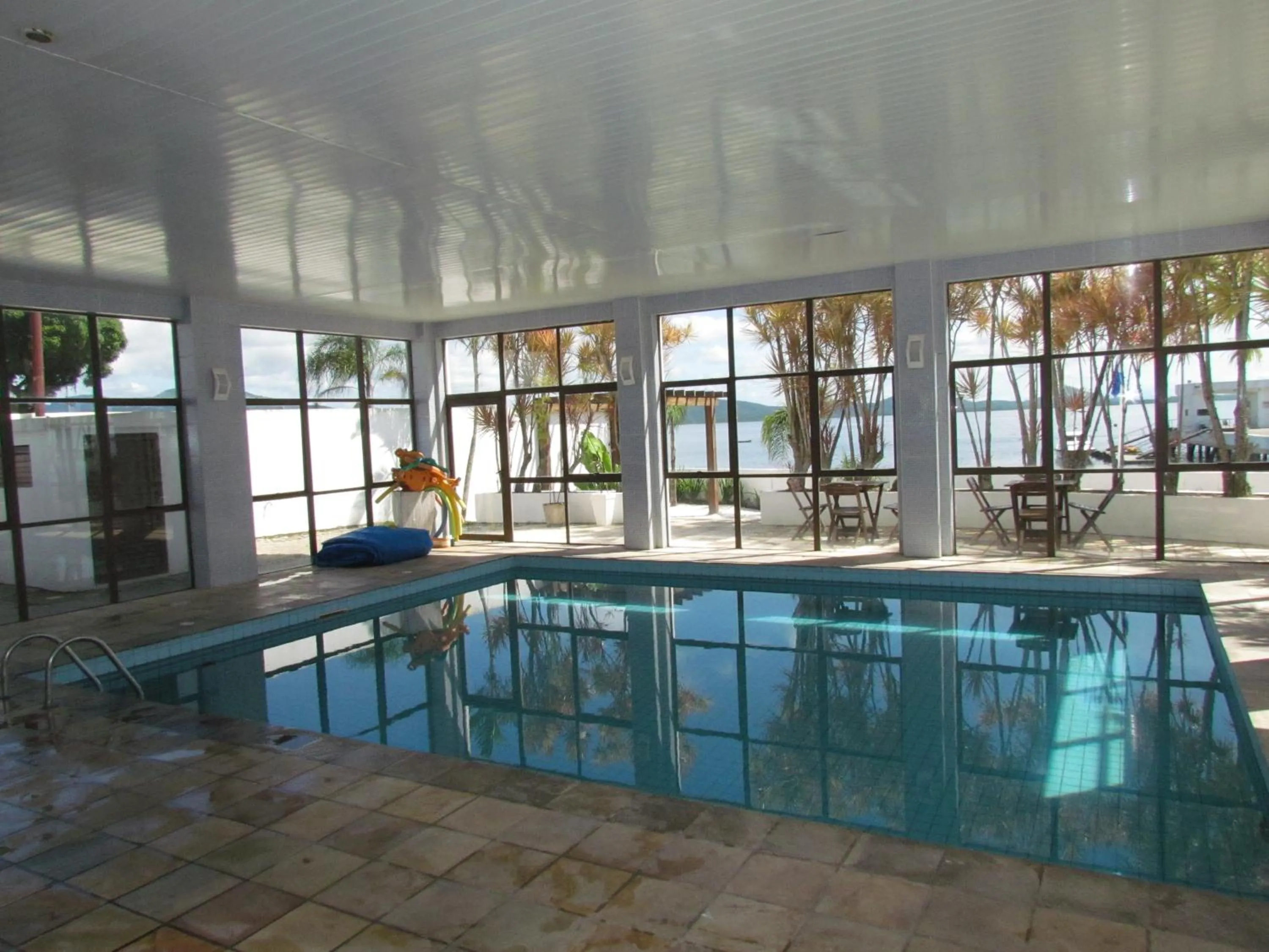 Swimming pool in Hotel Villareal São Francisco do Sul