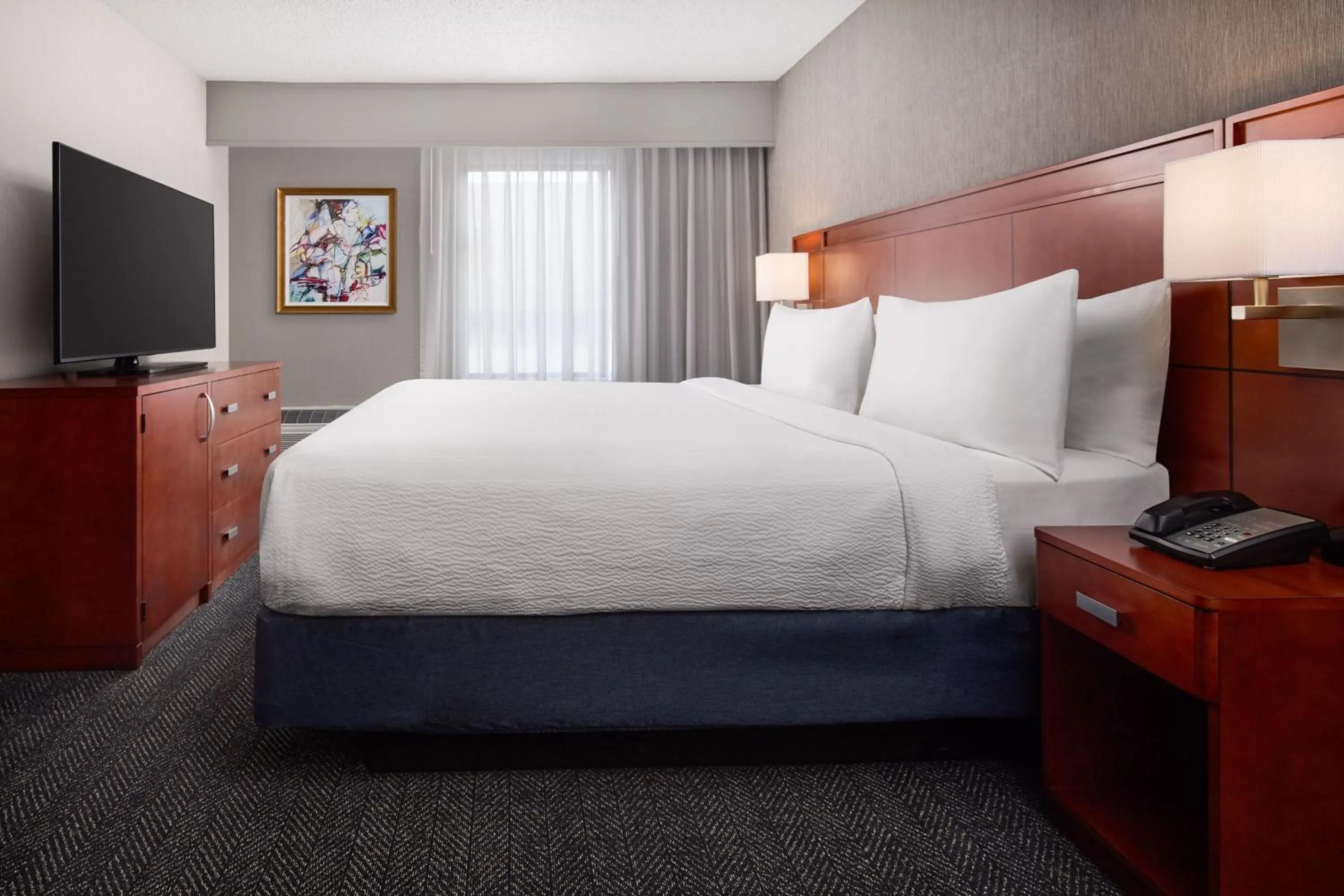 Photo of the whole room, Bed in Courtyard by Marriott Fort Collins