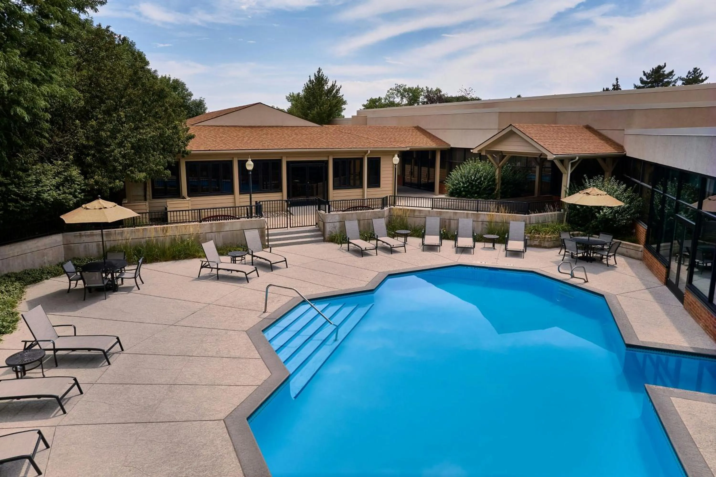 Swimming pool in Fort Collins Marriott