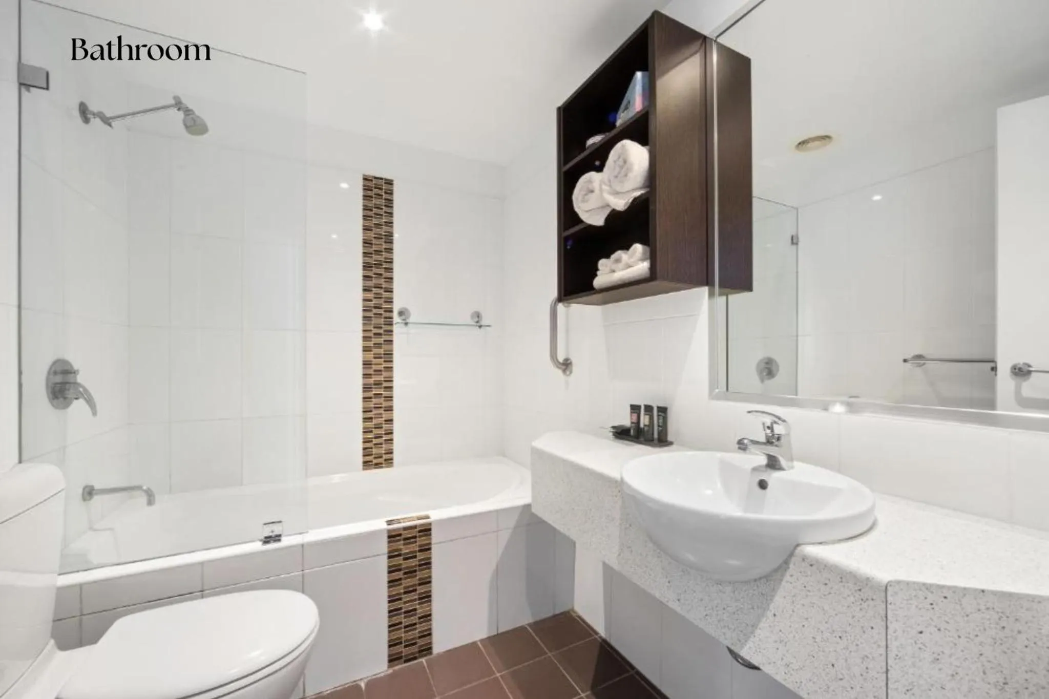 Shower in Mantra Quayside Port Macquarie