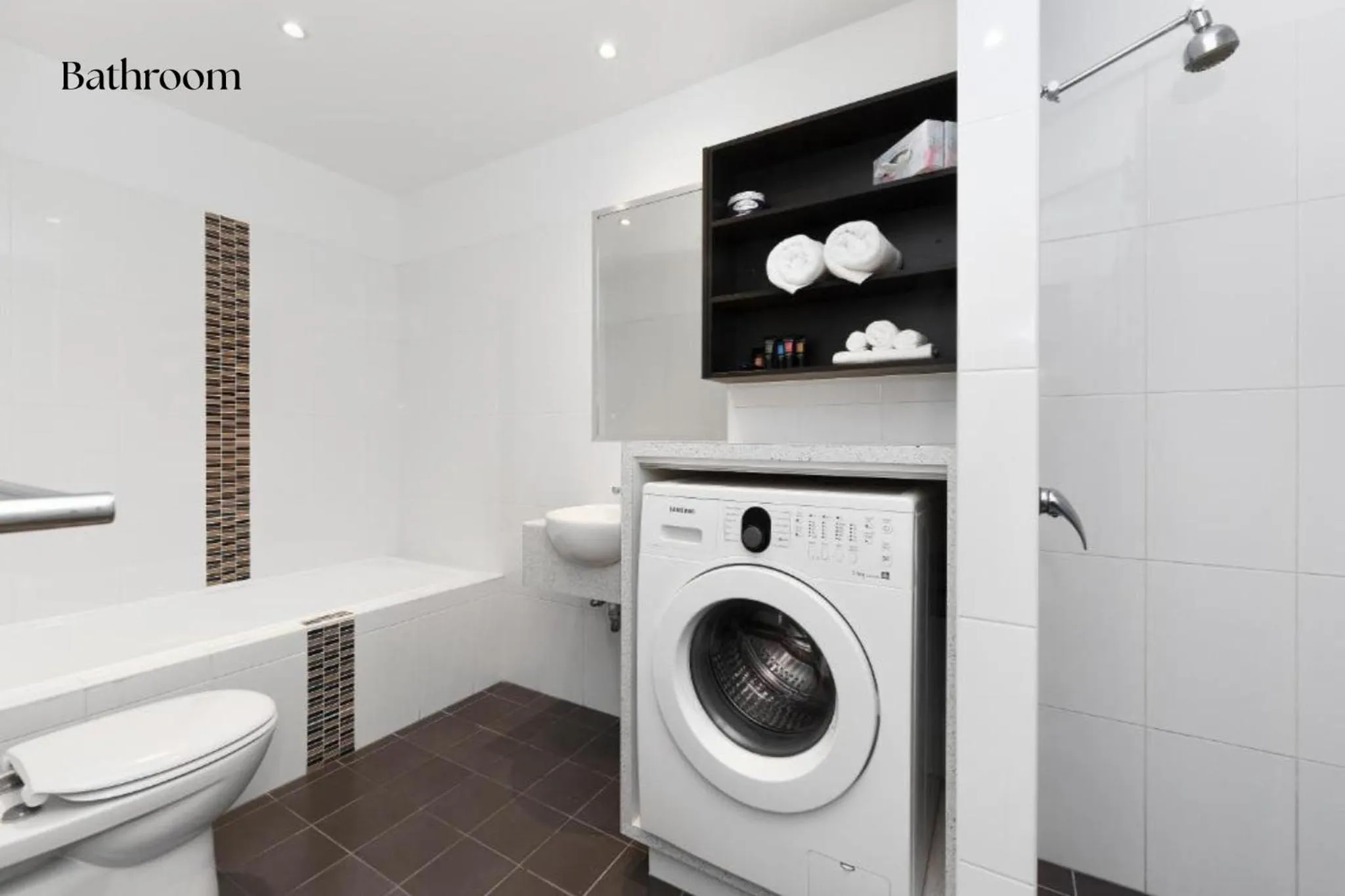 Shower in Mantra Quayside Port Macquarie