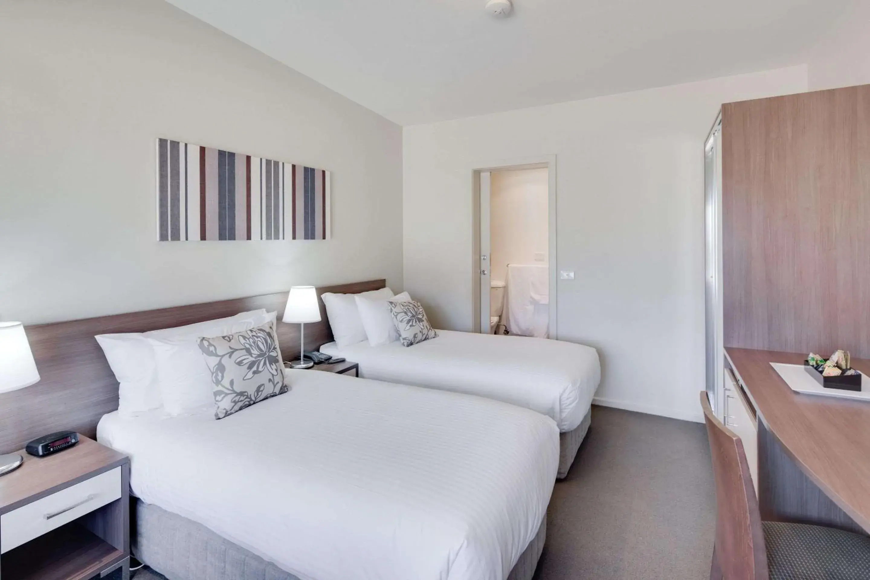 Standard Twin Room in Drouin Motel Standard Twin Room in Drouin Motel