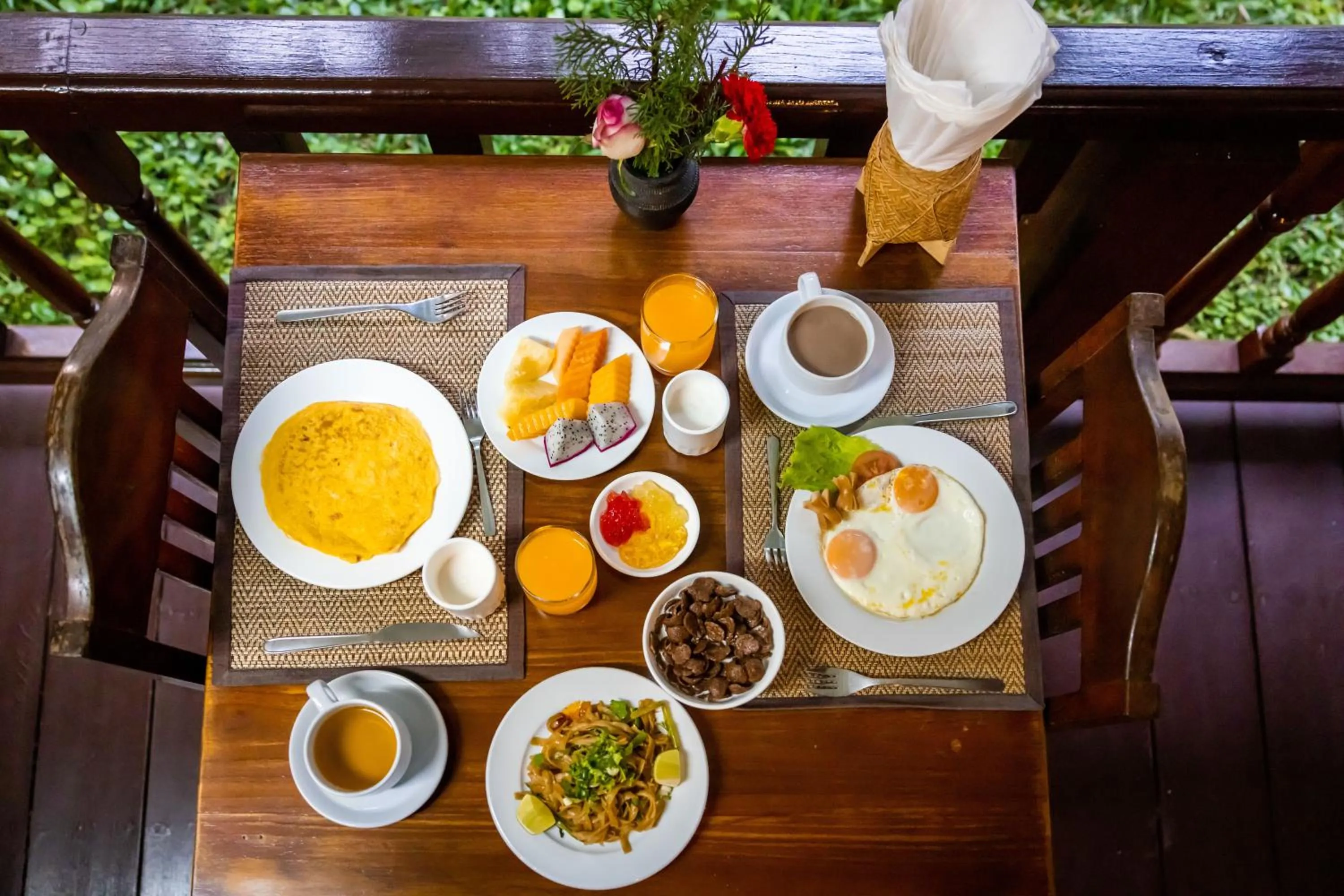 Breakfast in Villa Chitdara