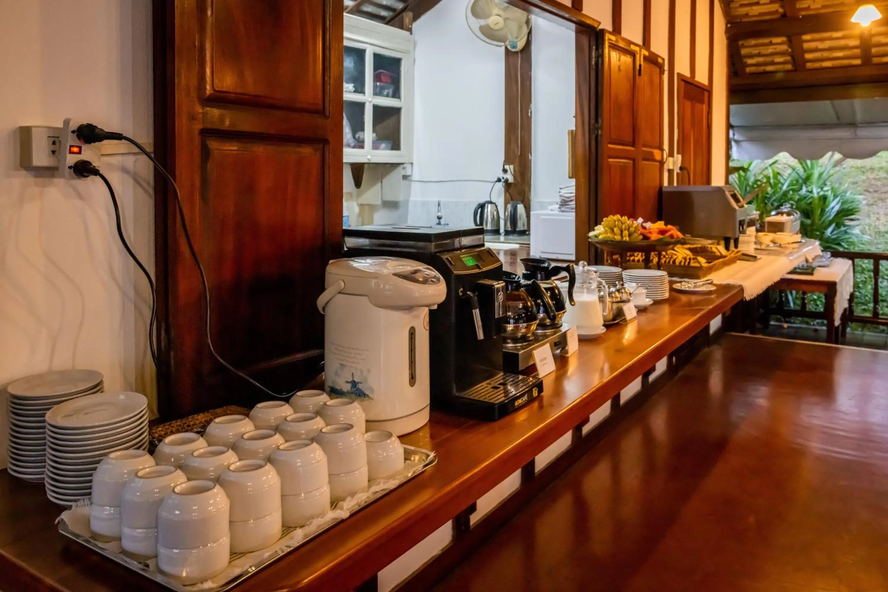 Restaurant/places to eat in Villa Chitdara