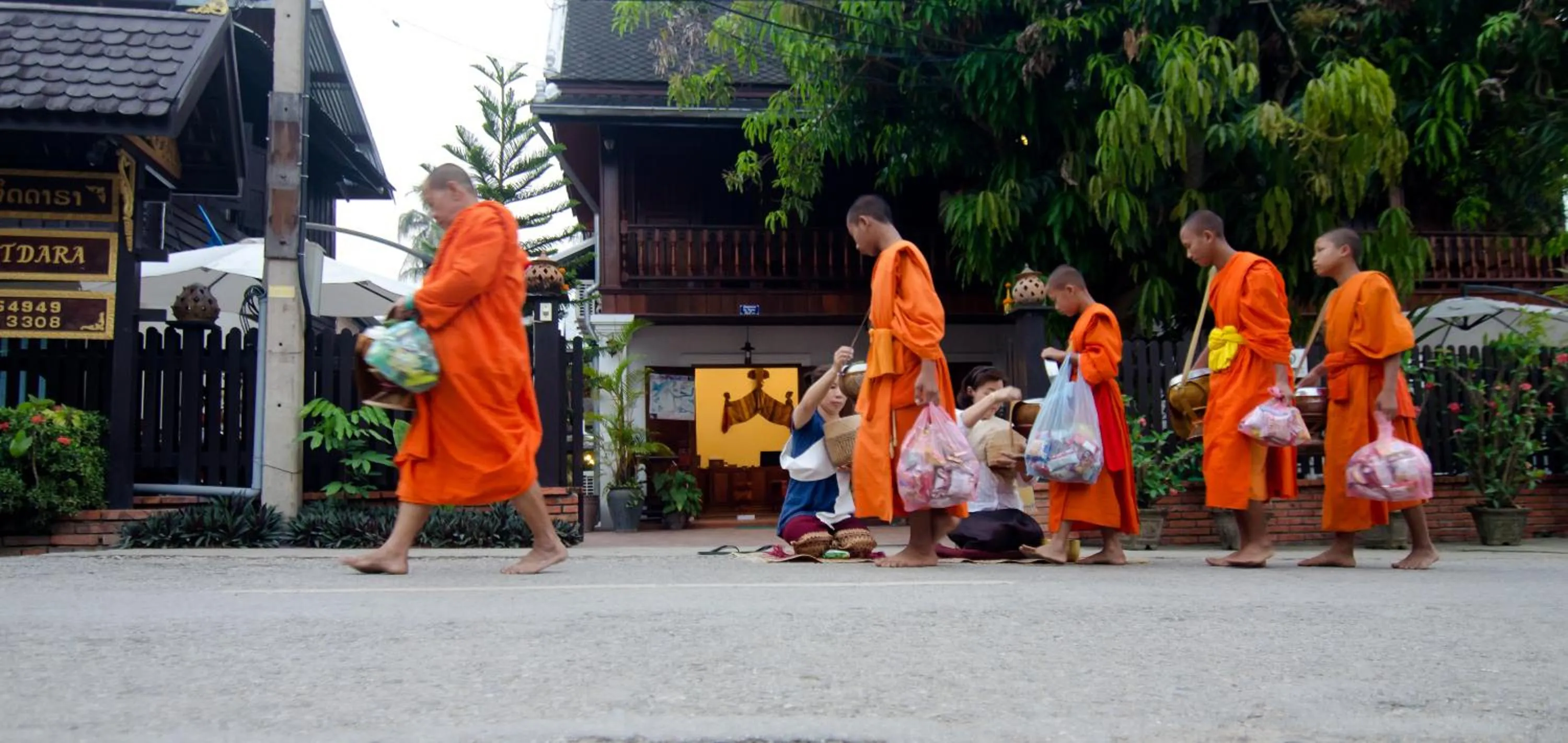 People in Villa Chitdara
