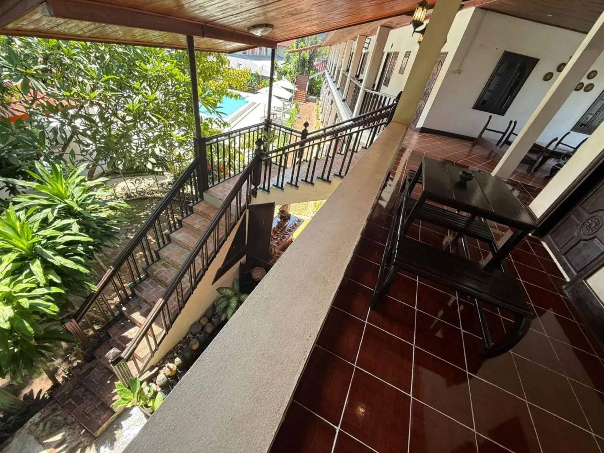 Deluxe Twin Room with Pool View in Vangsavath Hotel Deluxe Twin Room with Pool View in Vangsavath Hotel