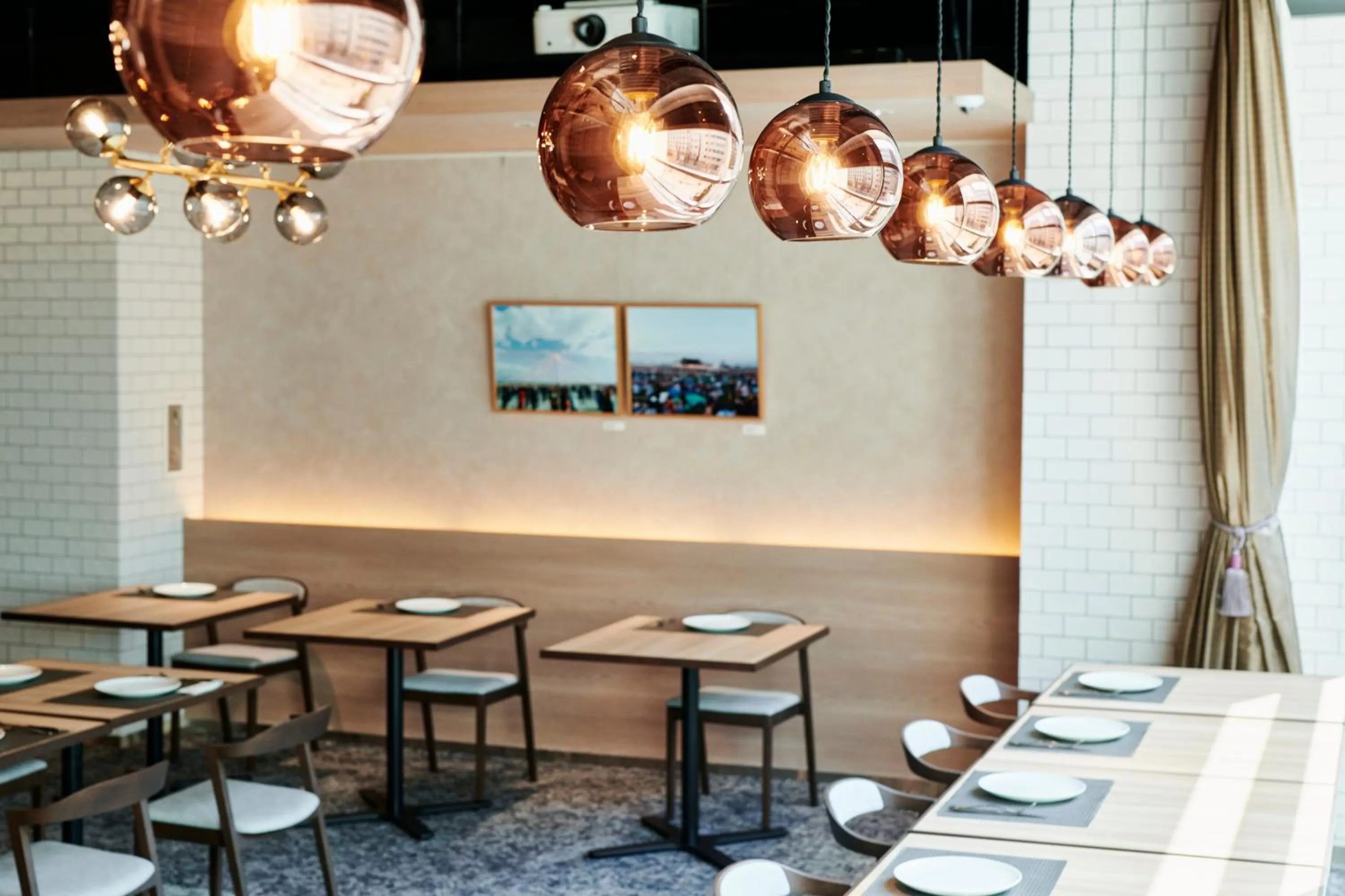 Restaurant/places to eat in Cross Hotel Sapporo