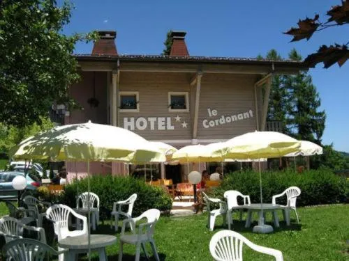 Facade/entrance in Le Cordonant