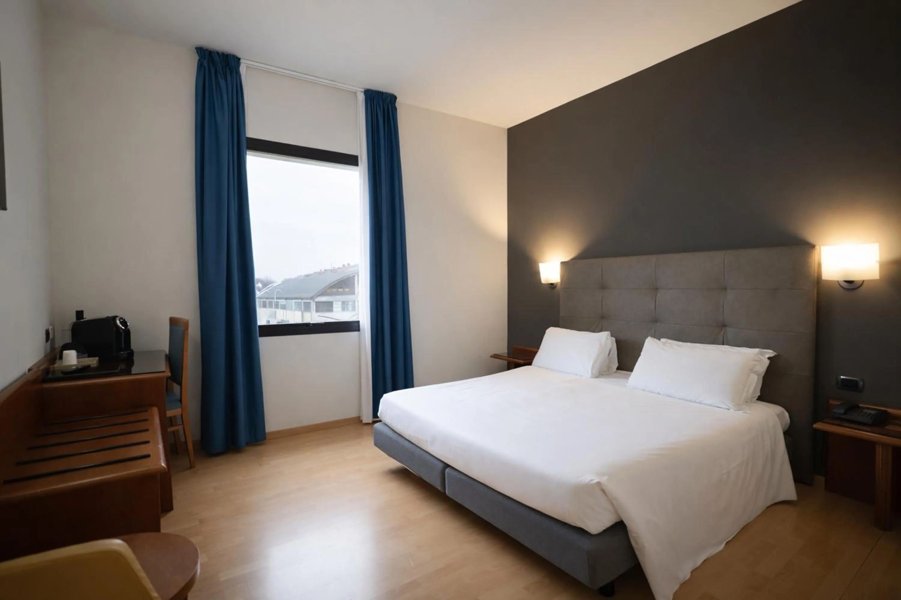 Bed in LVG Hotel Collection - Gardenia