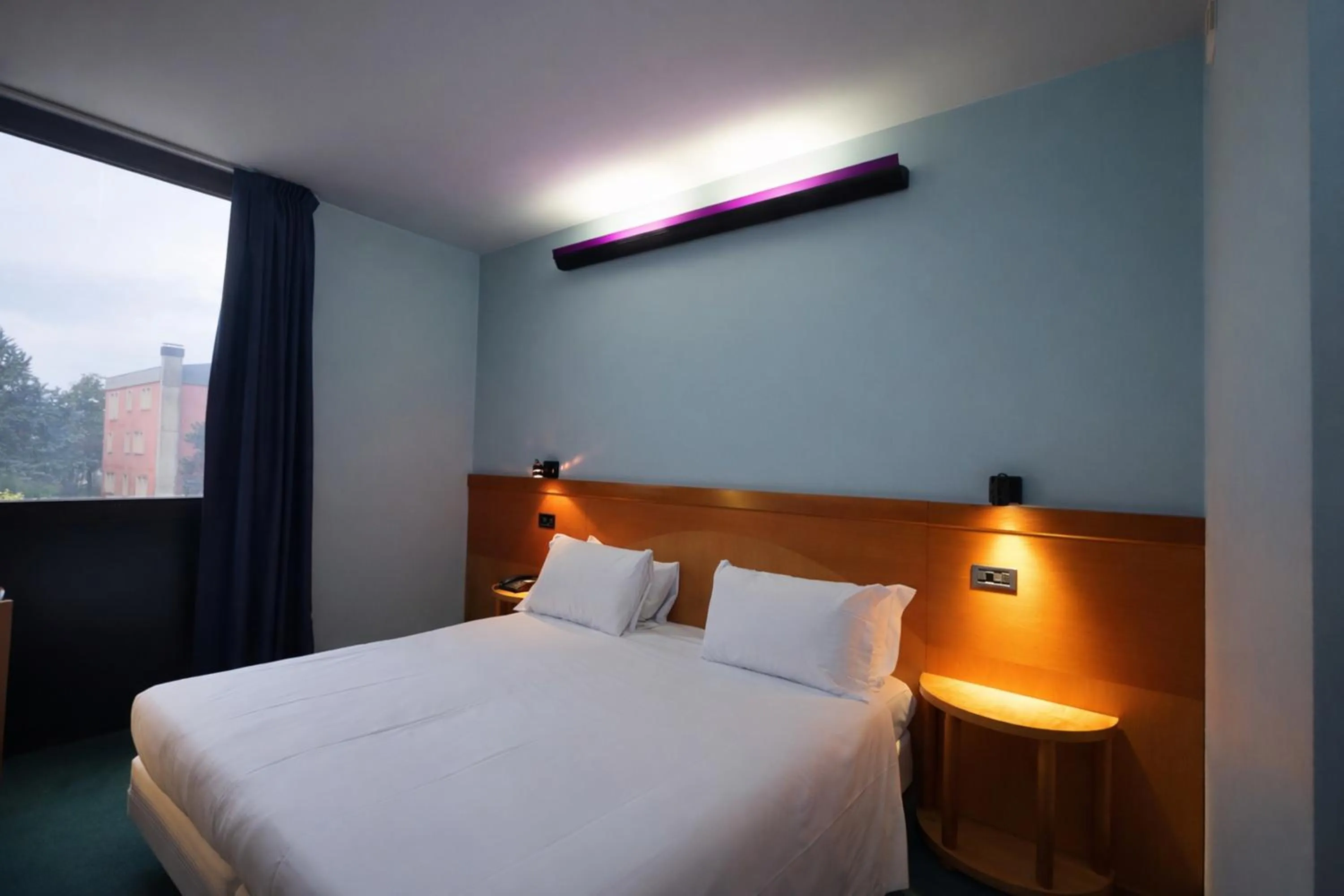 Bed in LVG Hotel Collection - Gardenia