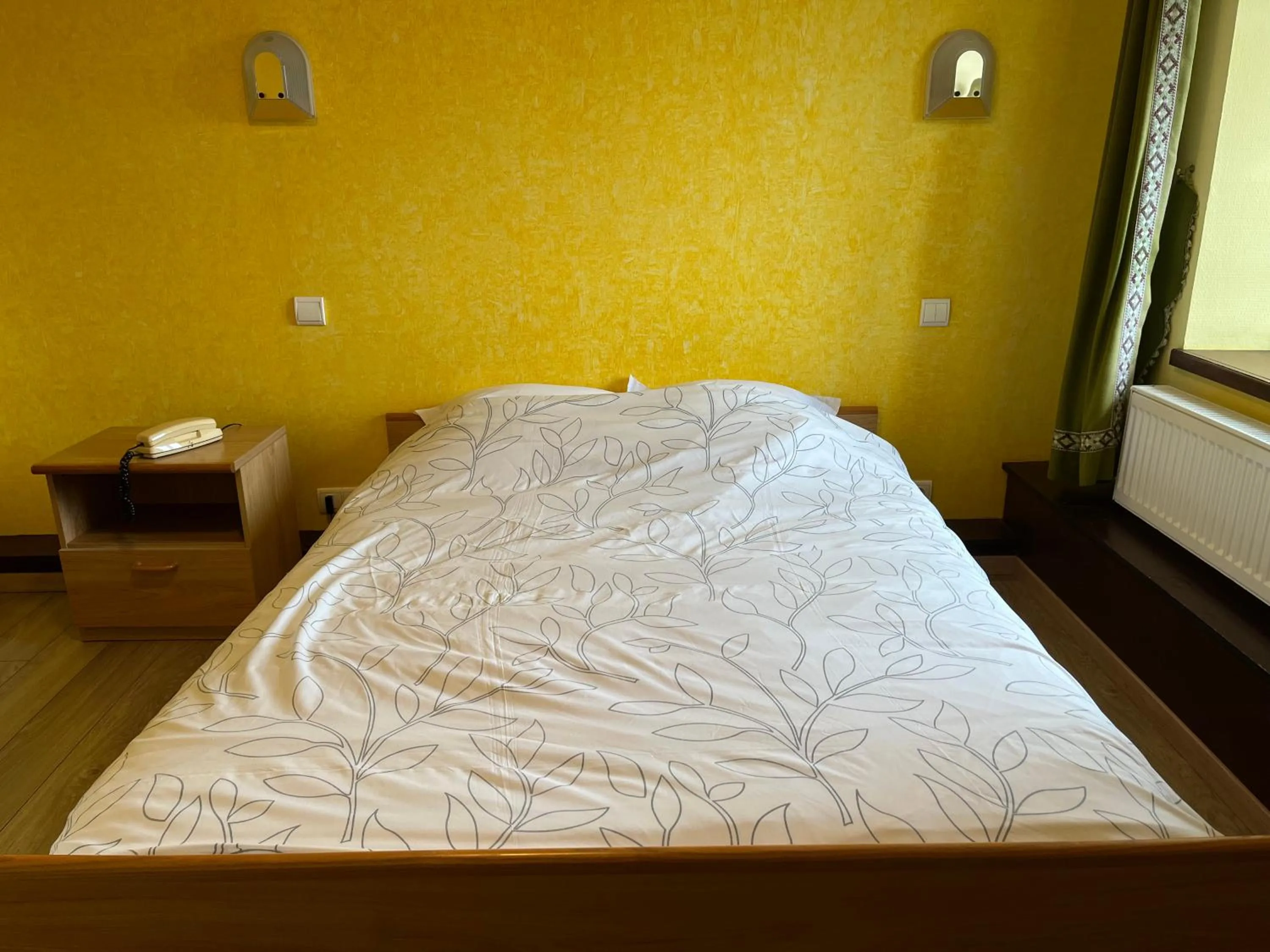 Bed in Logis Hotel & Restaurant - Les Vosges