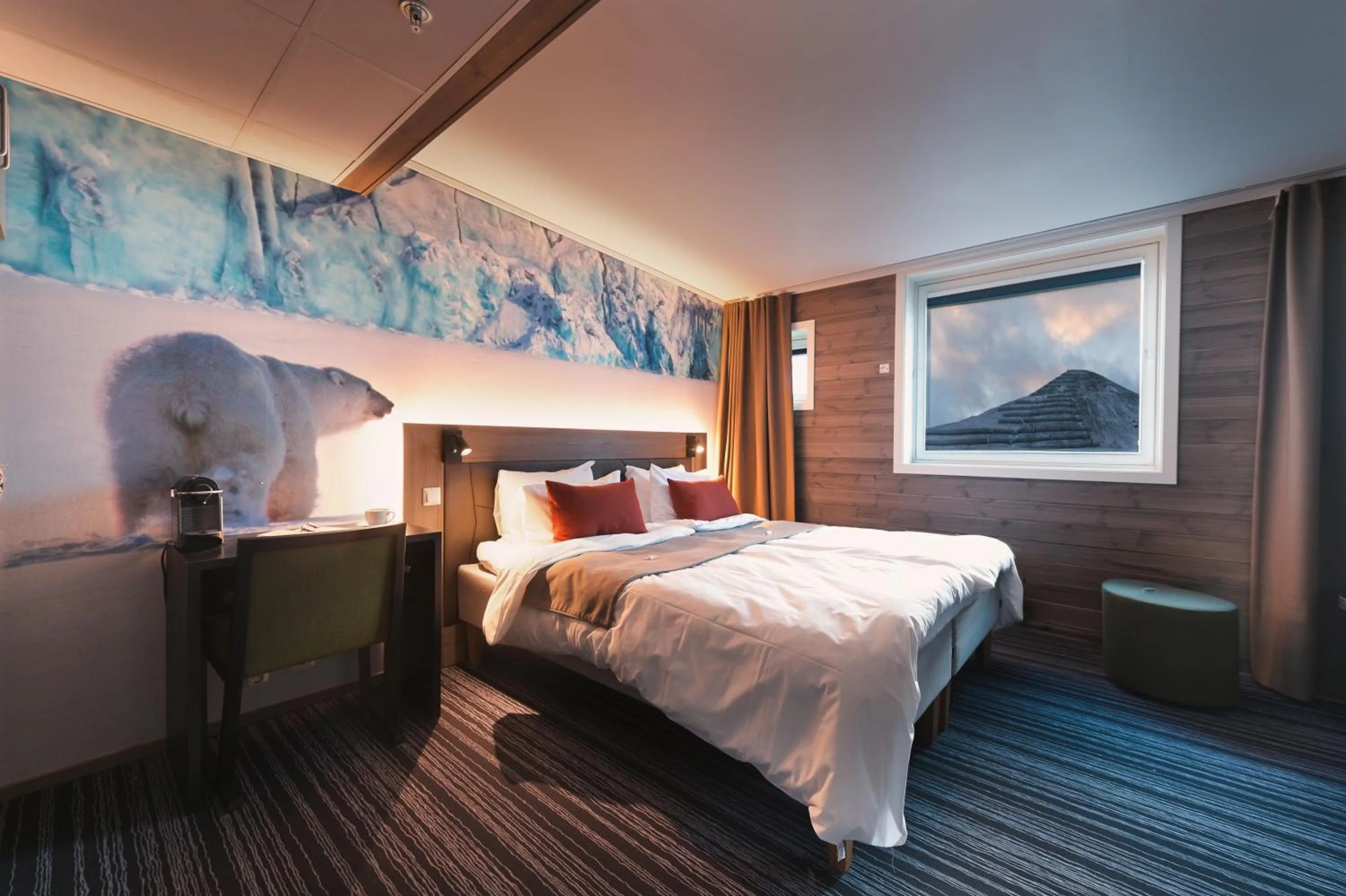 Bed in Svalbard Hotell | Polfareren
