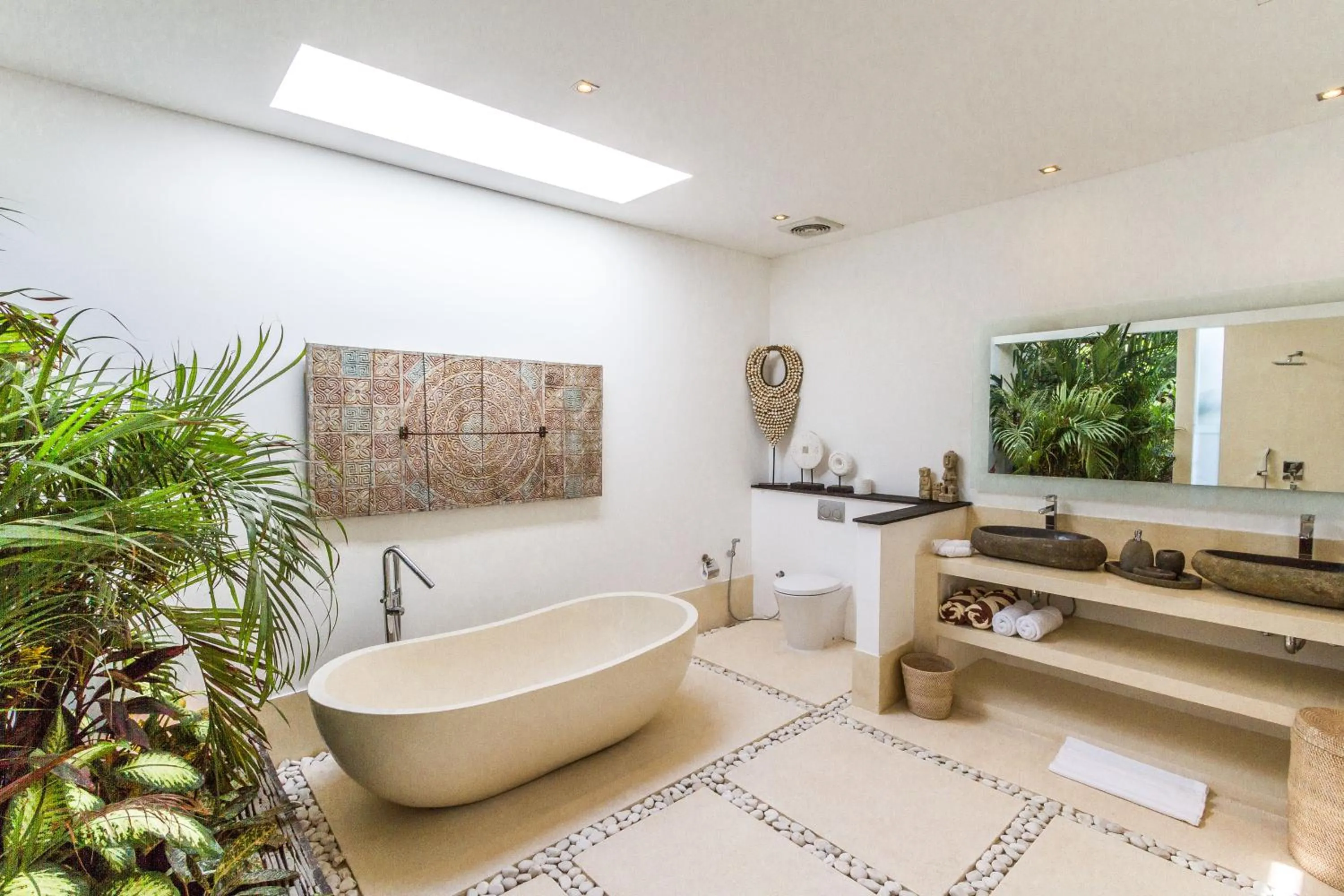 Villa Juna - Beautiful 3 Bedroom in Seminyak