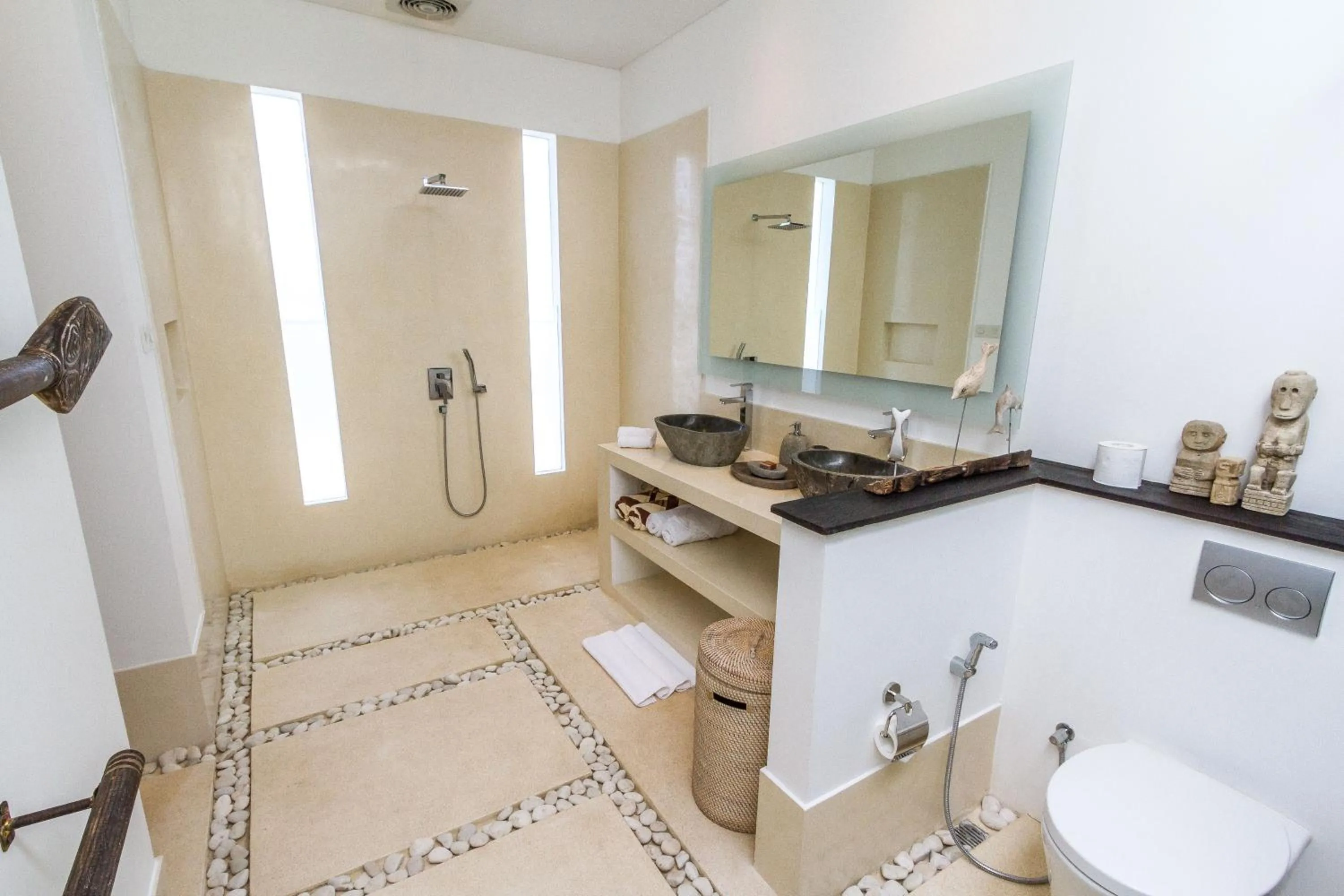 Villa Juna - Beautiful 3 Bedroom in Seminyak