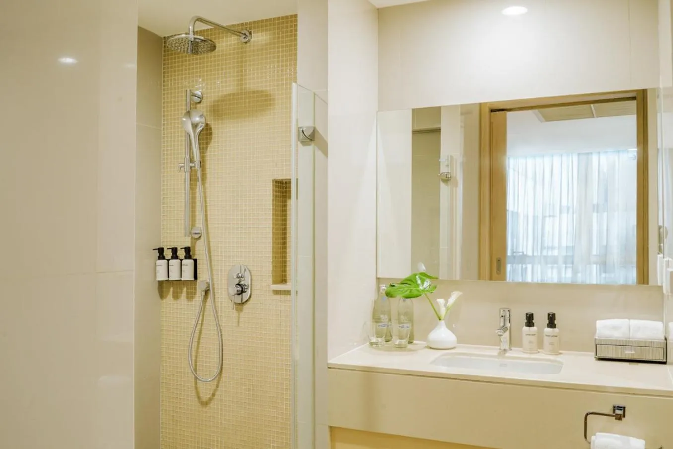 Photo of the whole room in Shama Petchburi 47 Bangkok