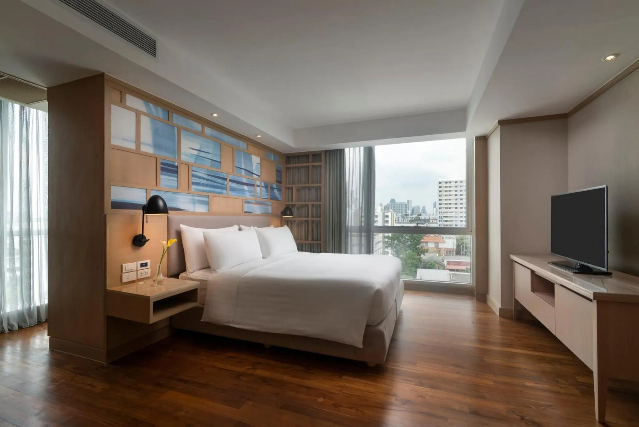 Photo of the whole room, Bed in Shama Petchburi 47 Bangkok