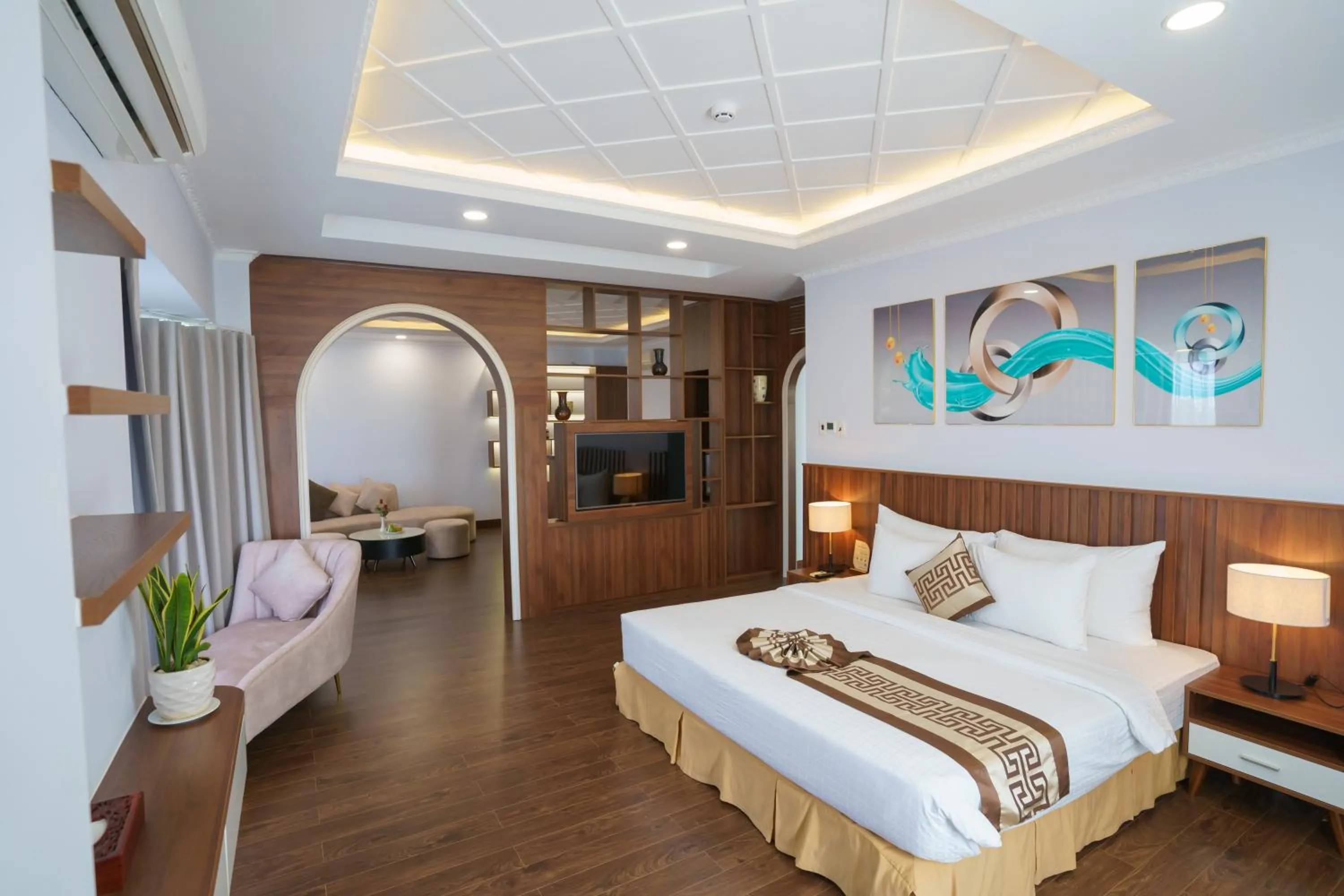 Bed in Saigon - Ninh Chu Hotel & Resort