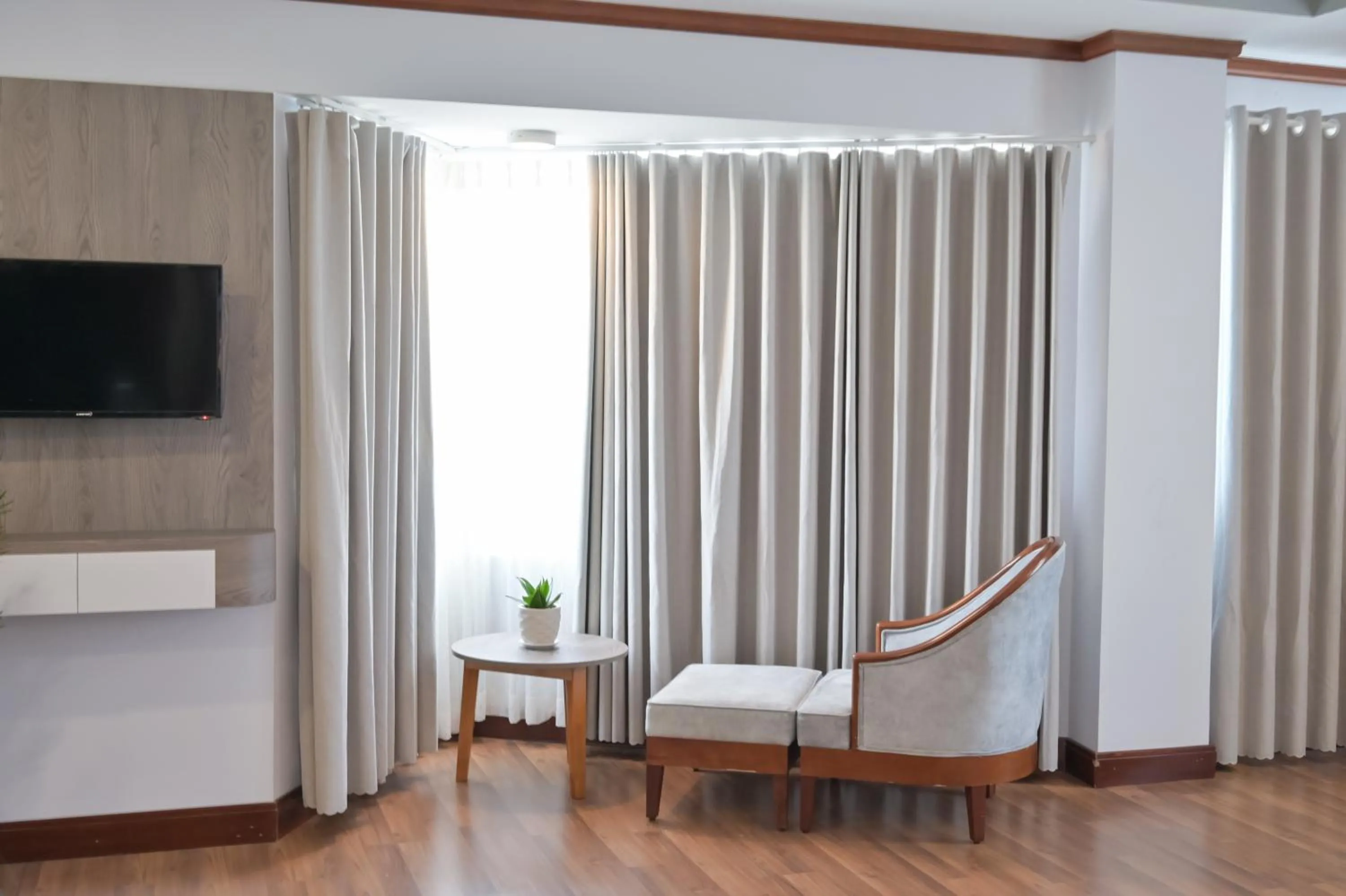 Bed in Saigon - Ninh Chu Hotel & Resort